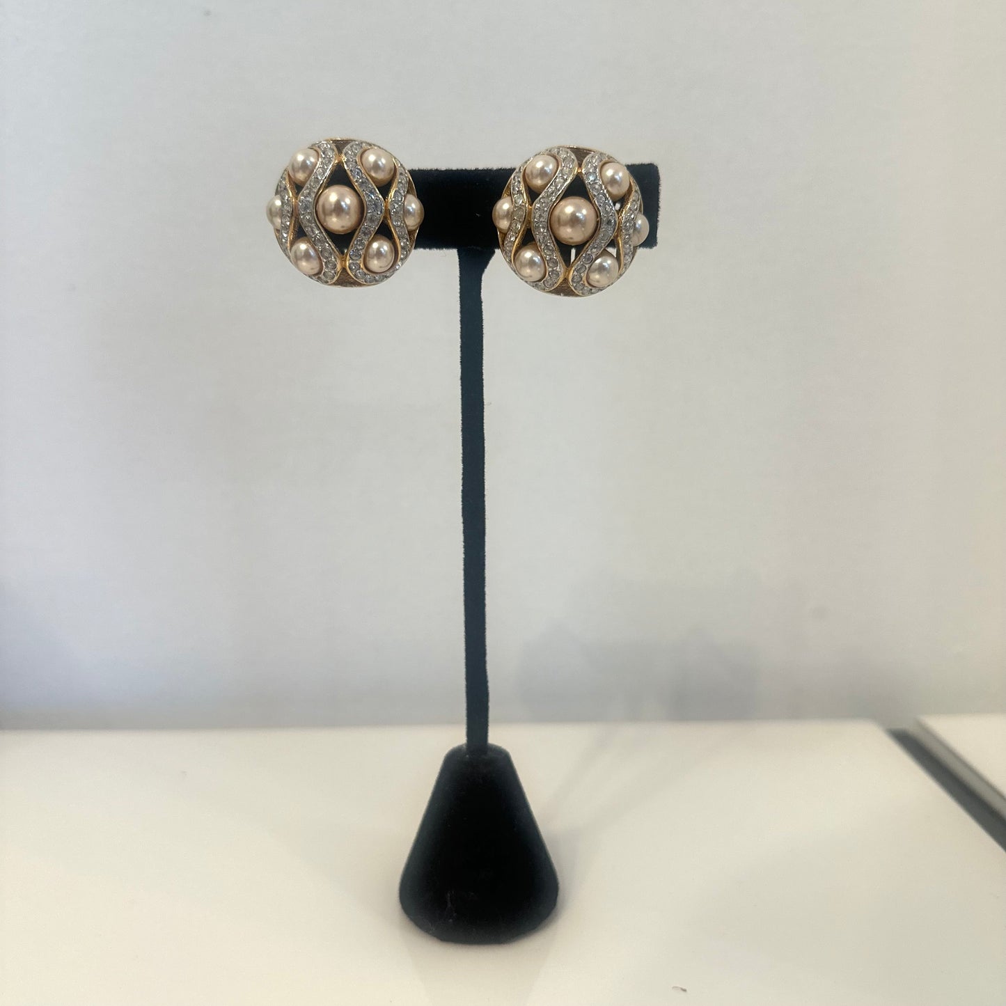 *Earrings Only* Vintage Pearl Clip Back