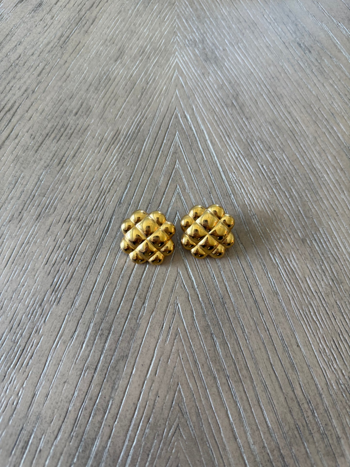 Vintage Gold Clip on Earrings