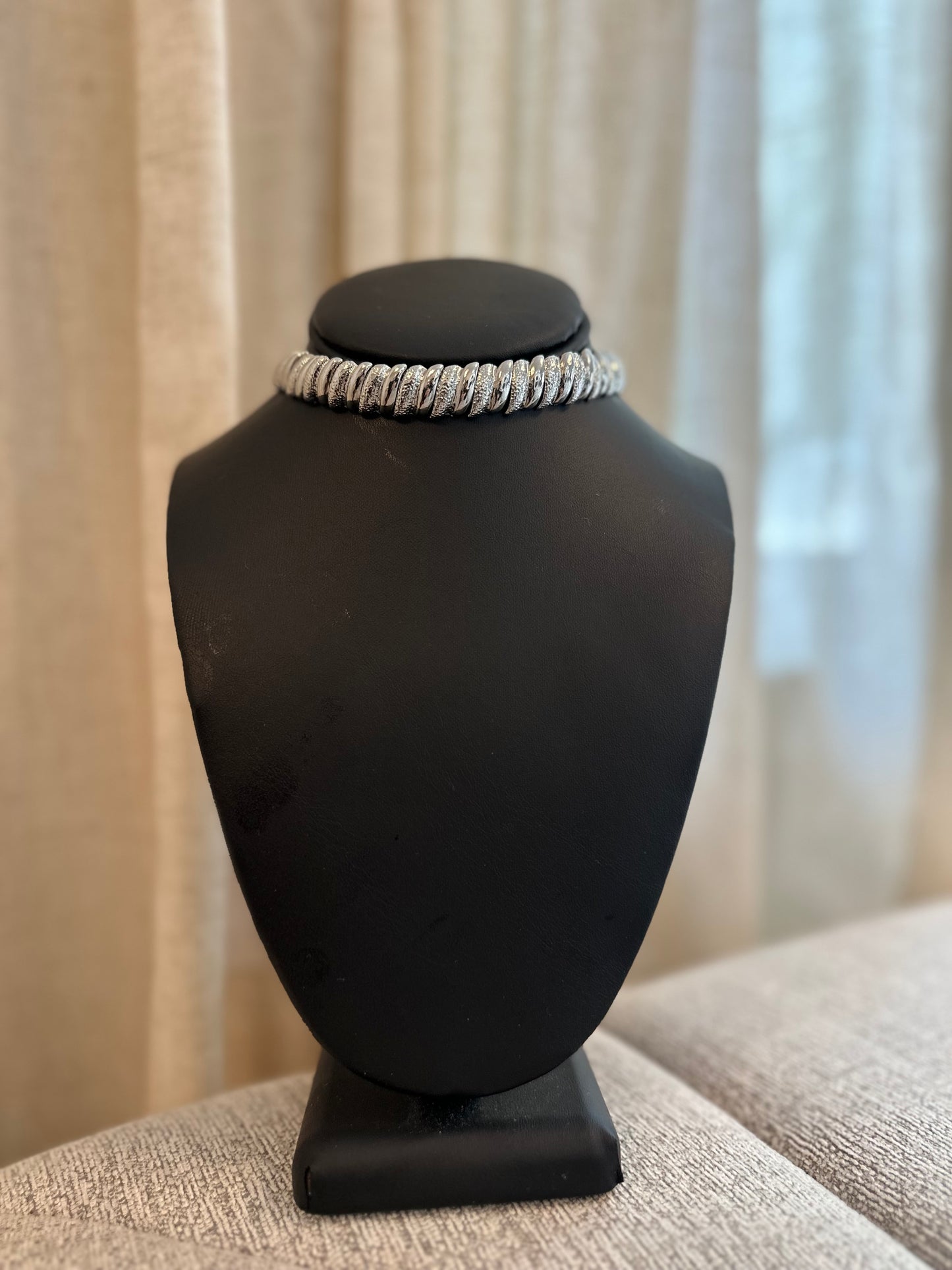 Silver Ribbed Choker Necklace