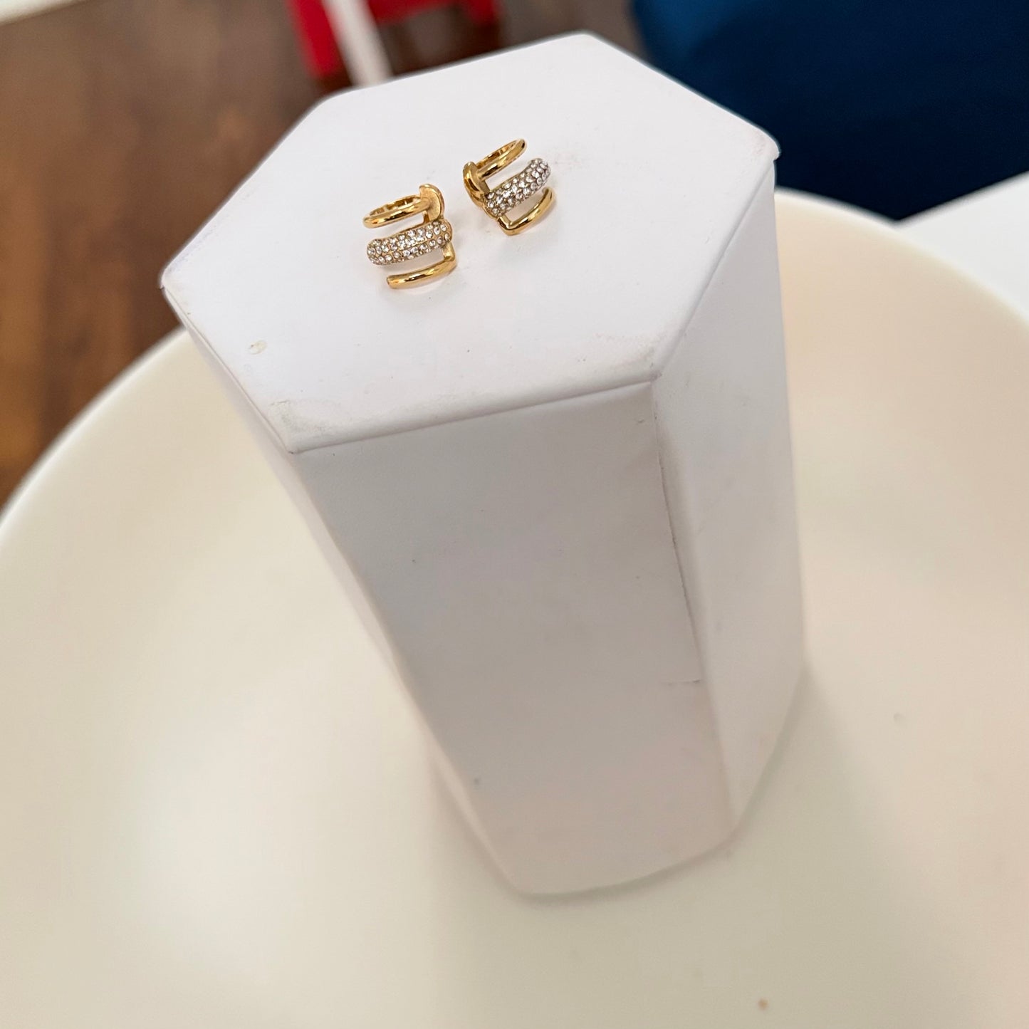 Gold and Crystal Screw Earcuff