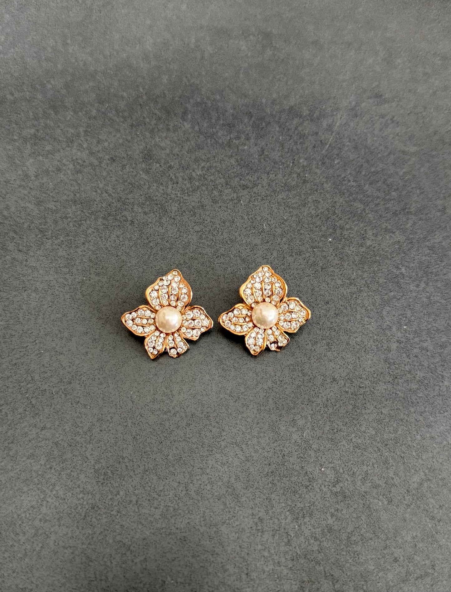Flower Rhinestone And Pearl Earrings