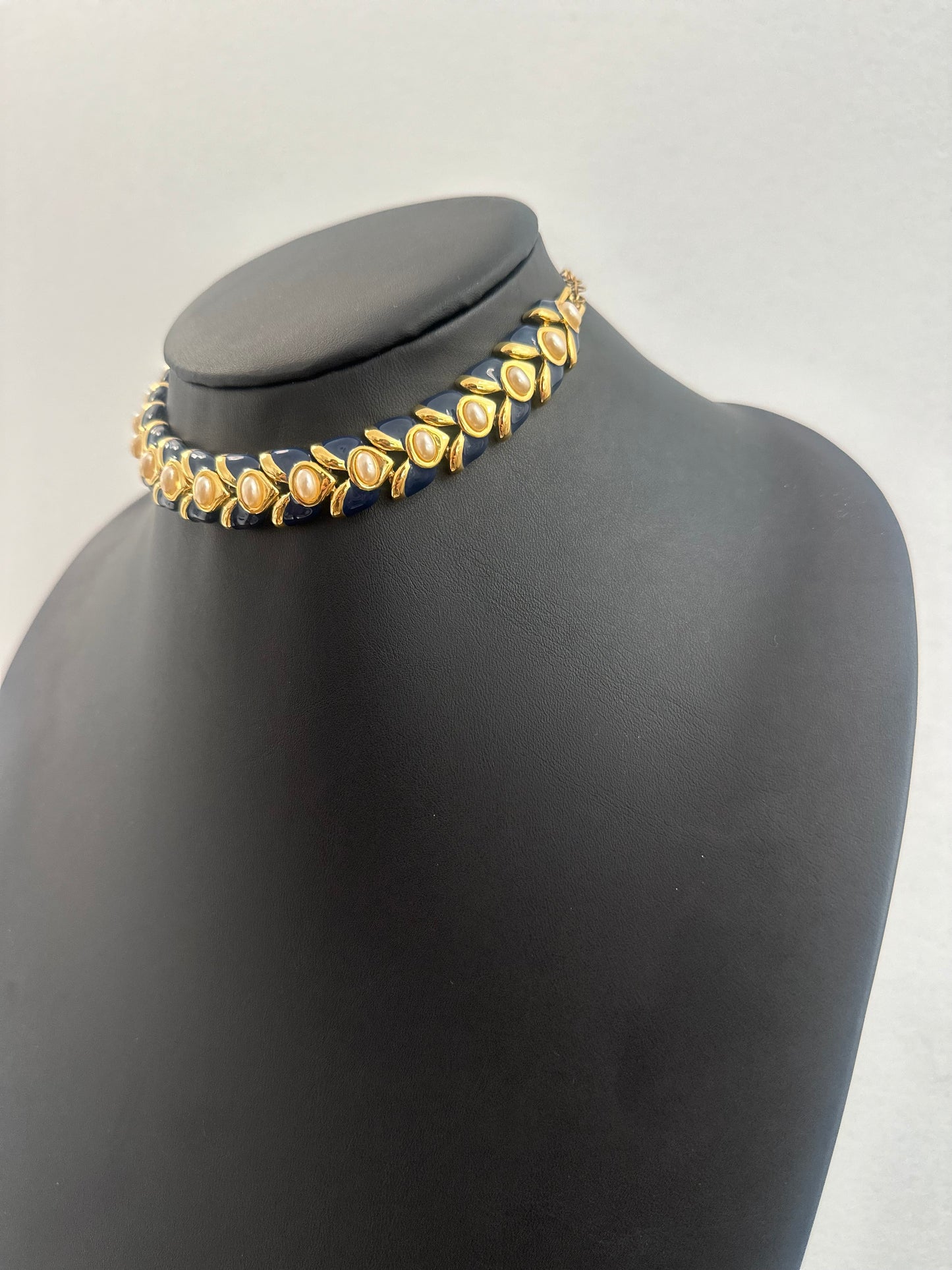 Enamel and Faux Pearl Choker Necklace