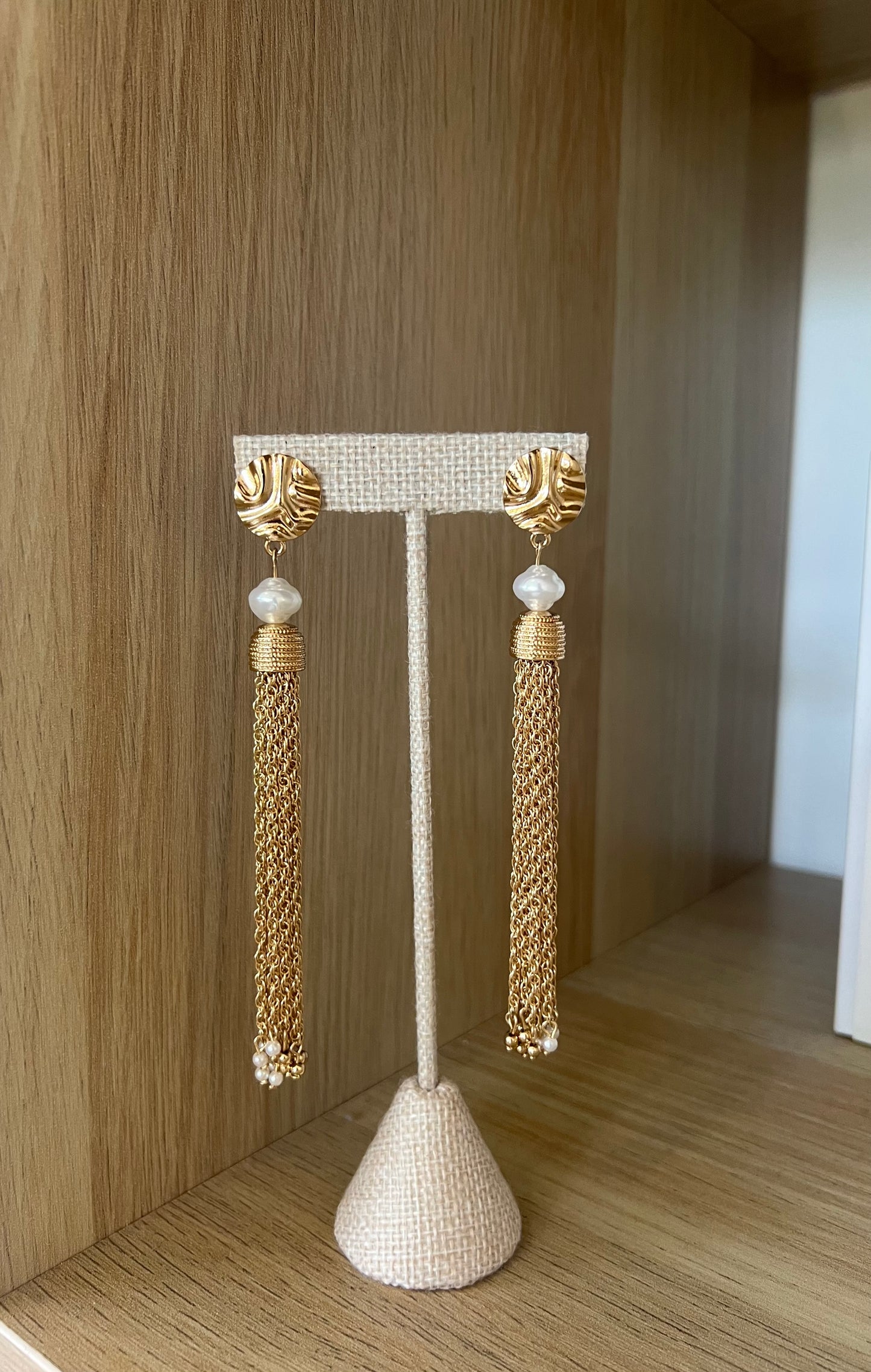 Gold Tassel Hanging Pearl Earring