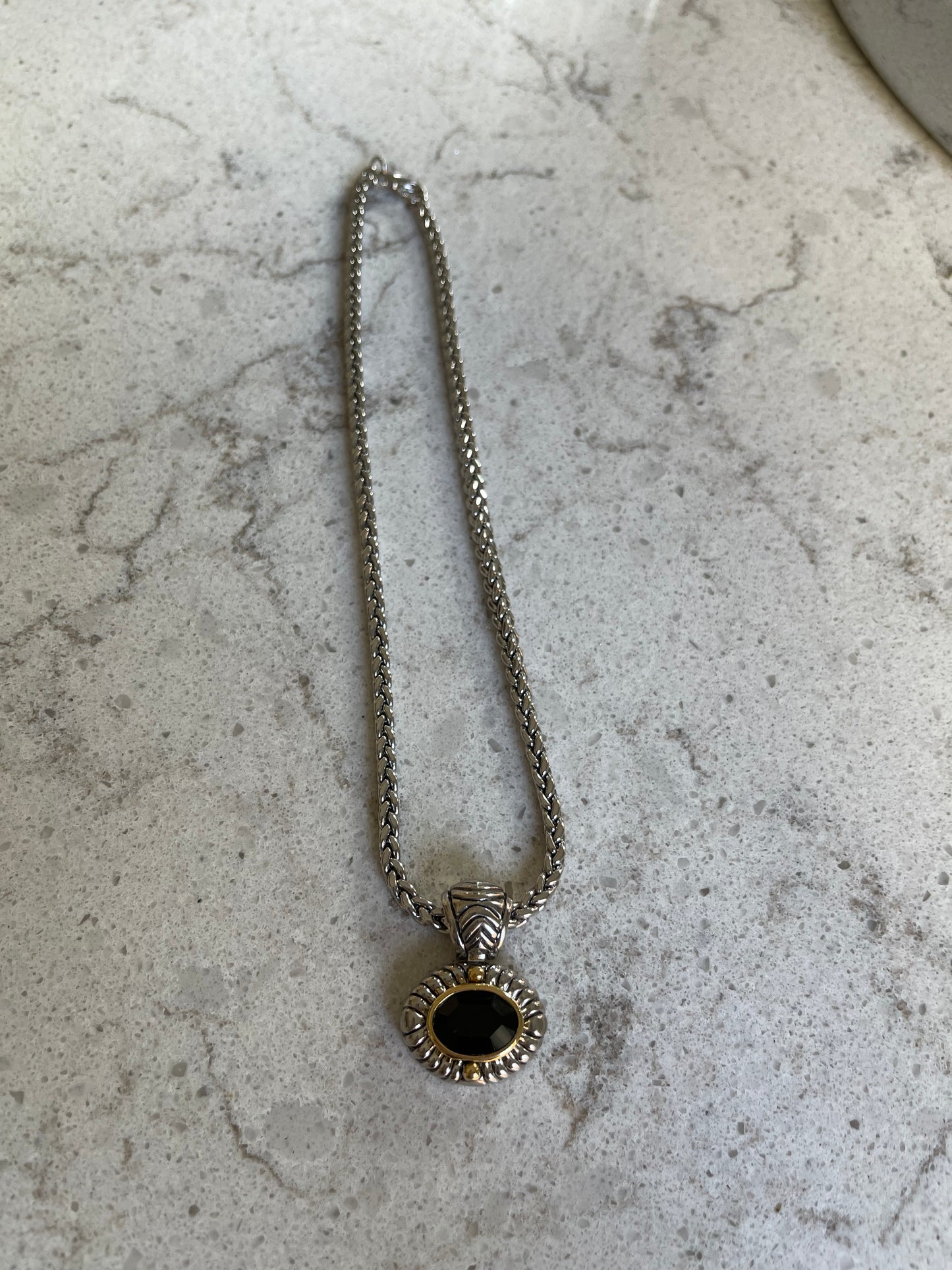 Two Tone Black Pendant Chain Necklace