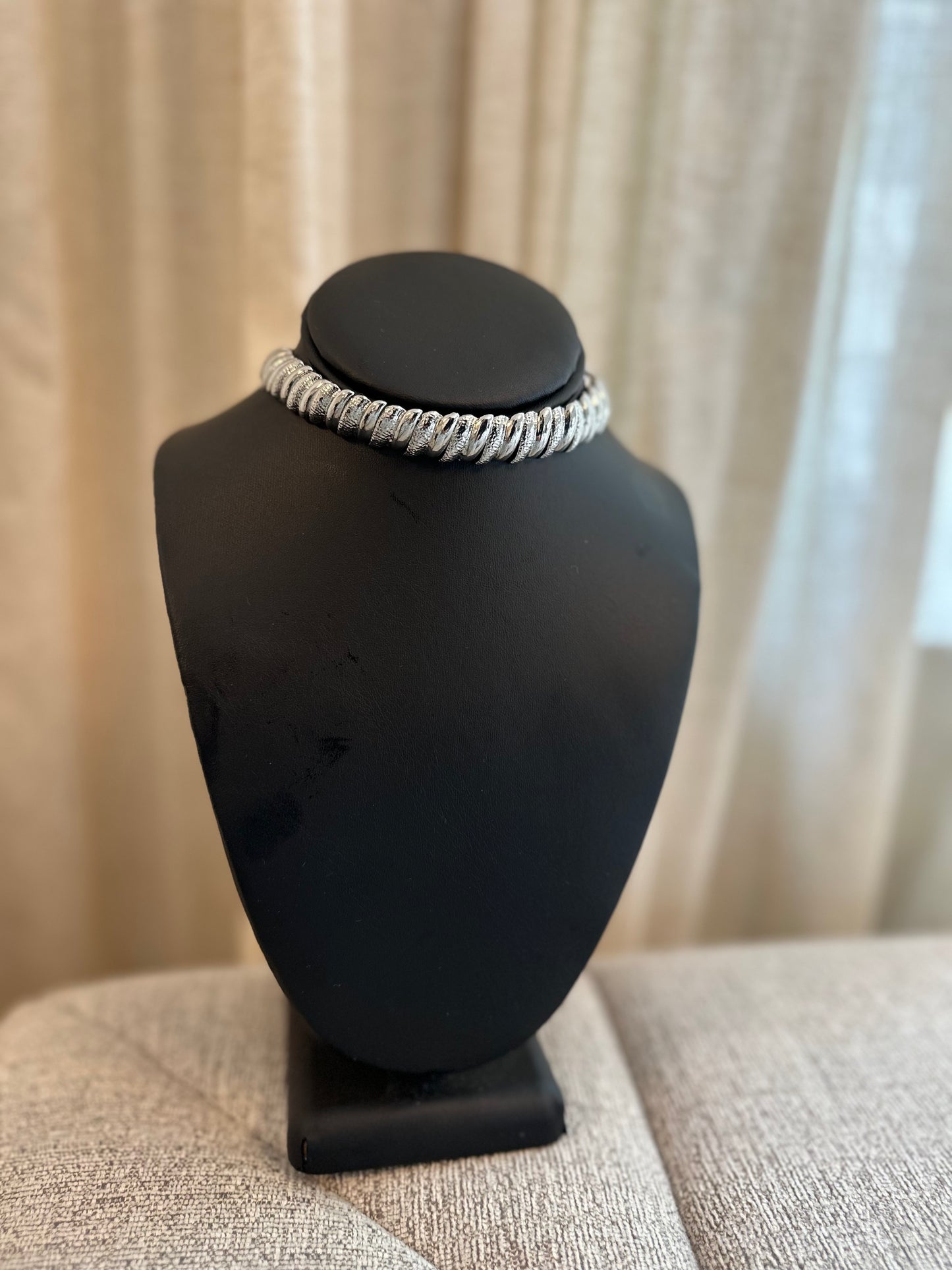 Silver Ribbed Choker Necklace