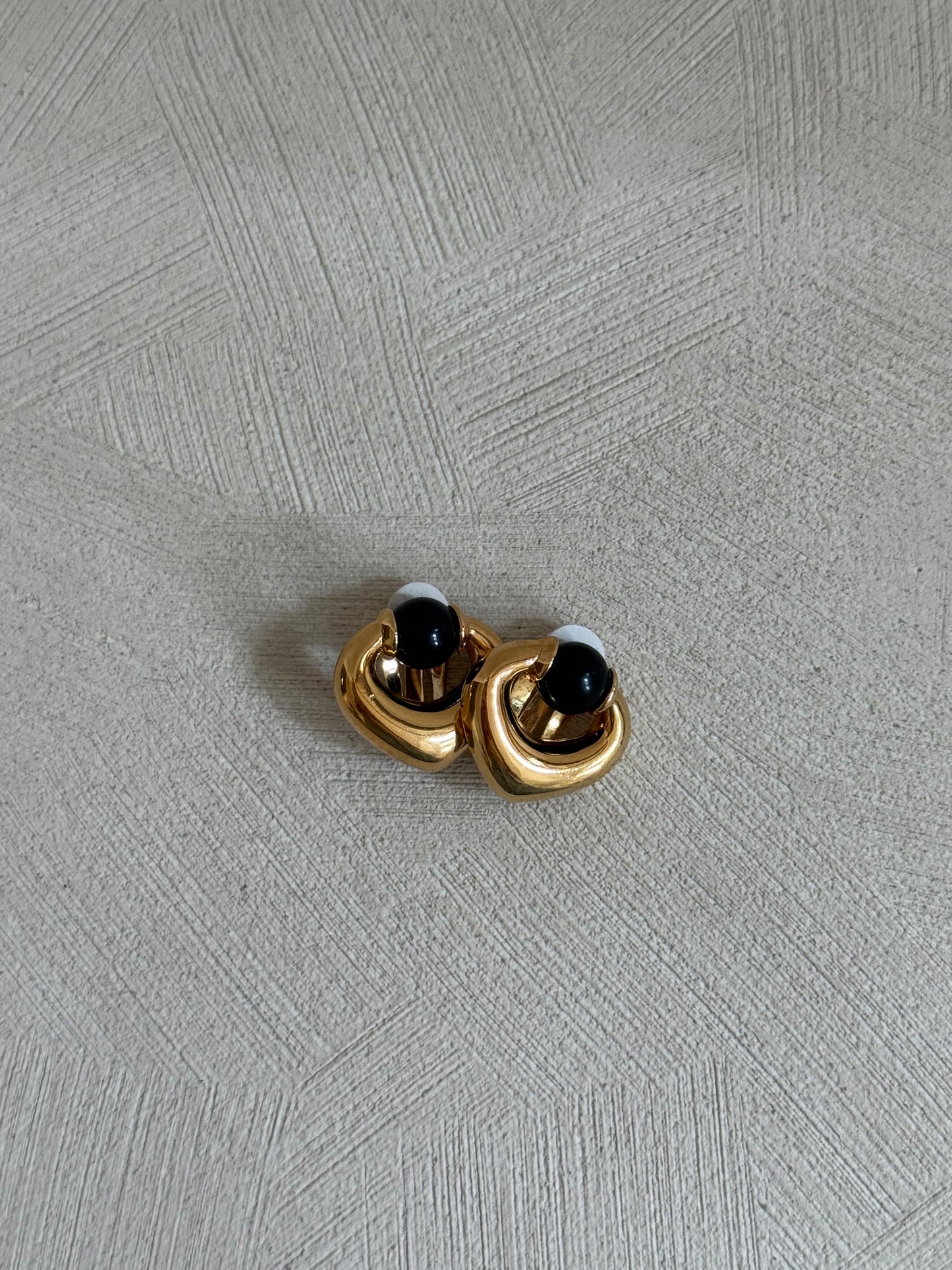 Bijoux Stern Vintage Gold And Black Bead Clip On Earrings