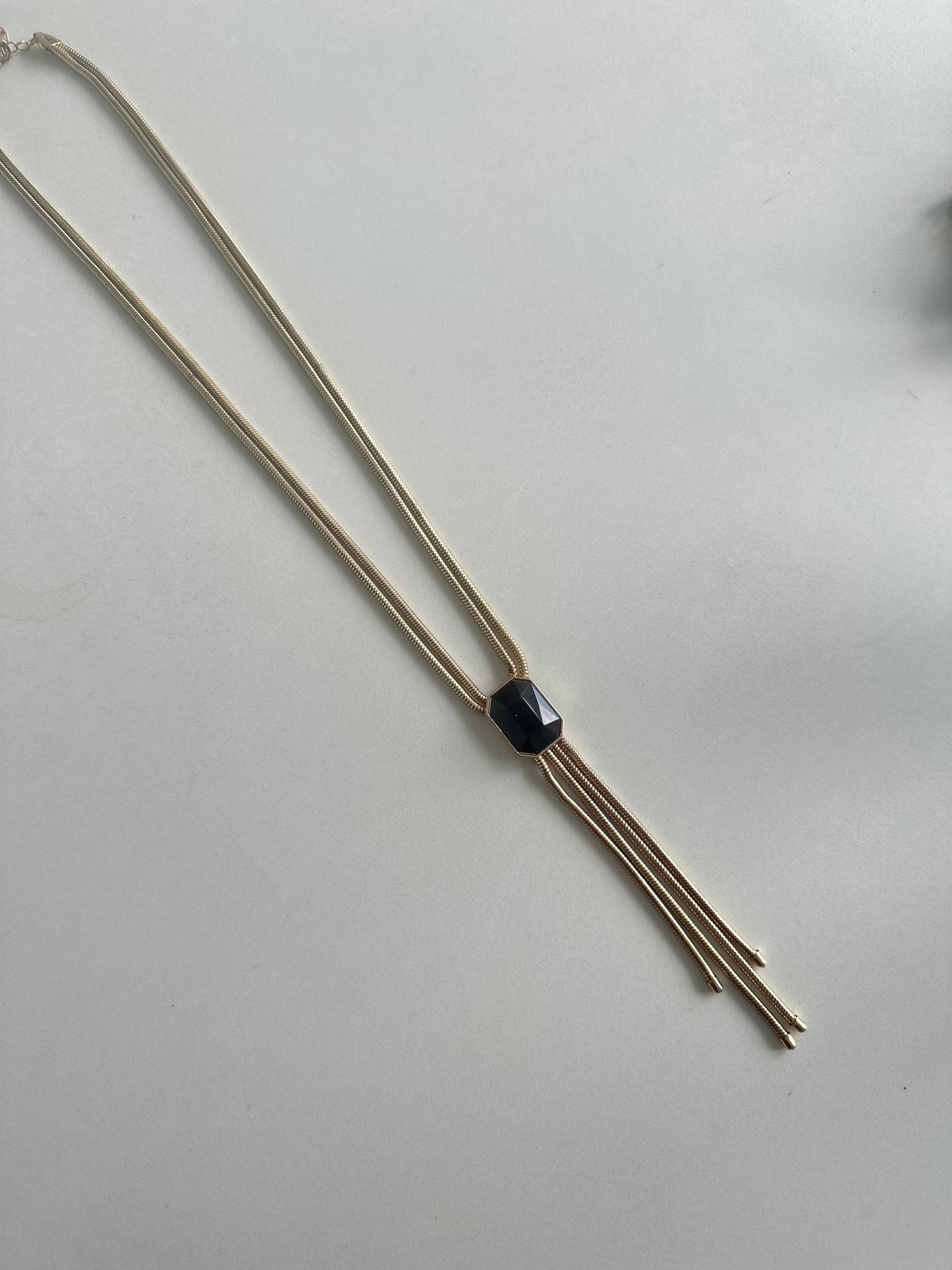 Black Pendant Lariat Necklace