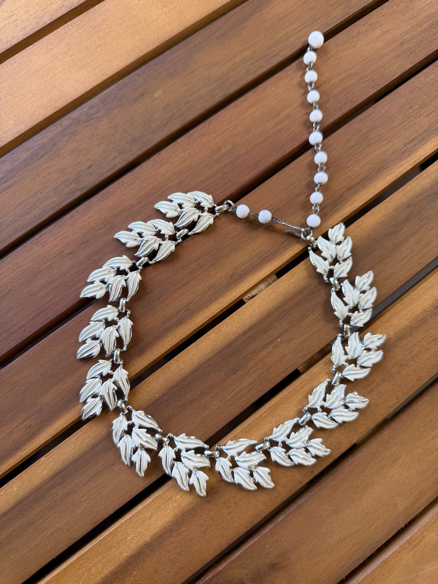 Vintage Leaf Choker