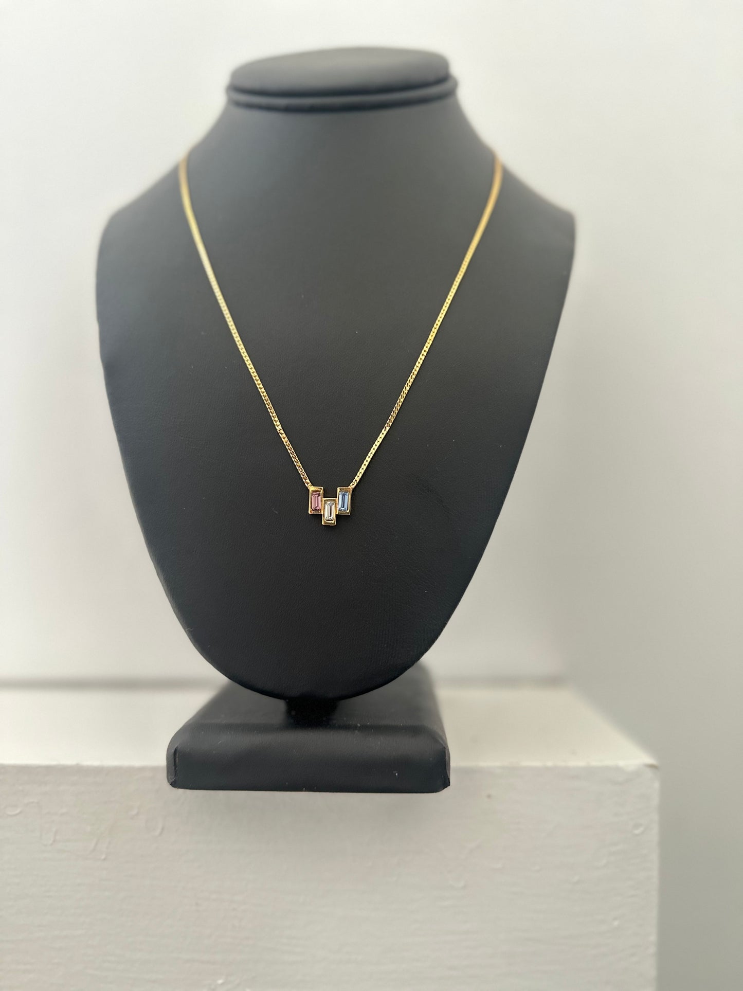 Gold Three Stone Pendant Necklace