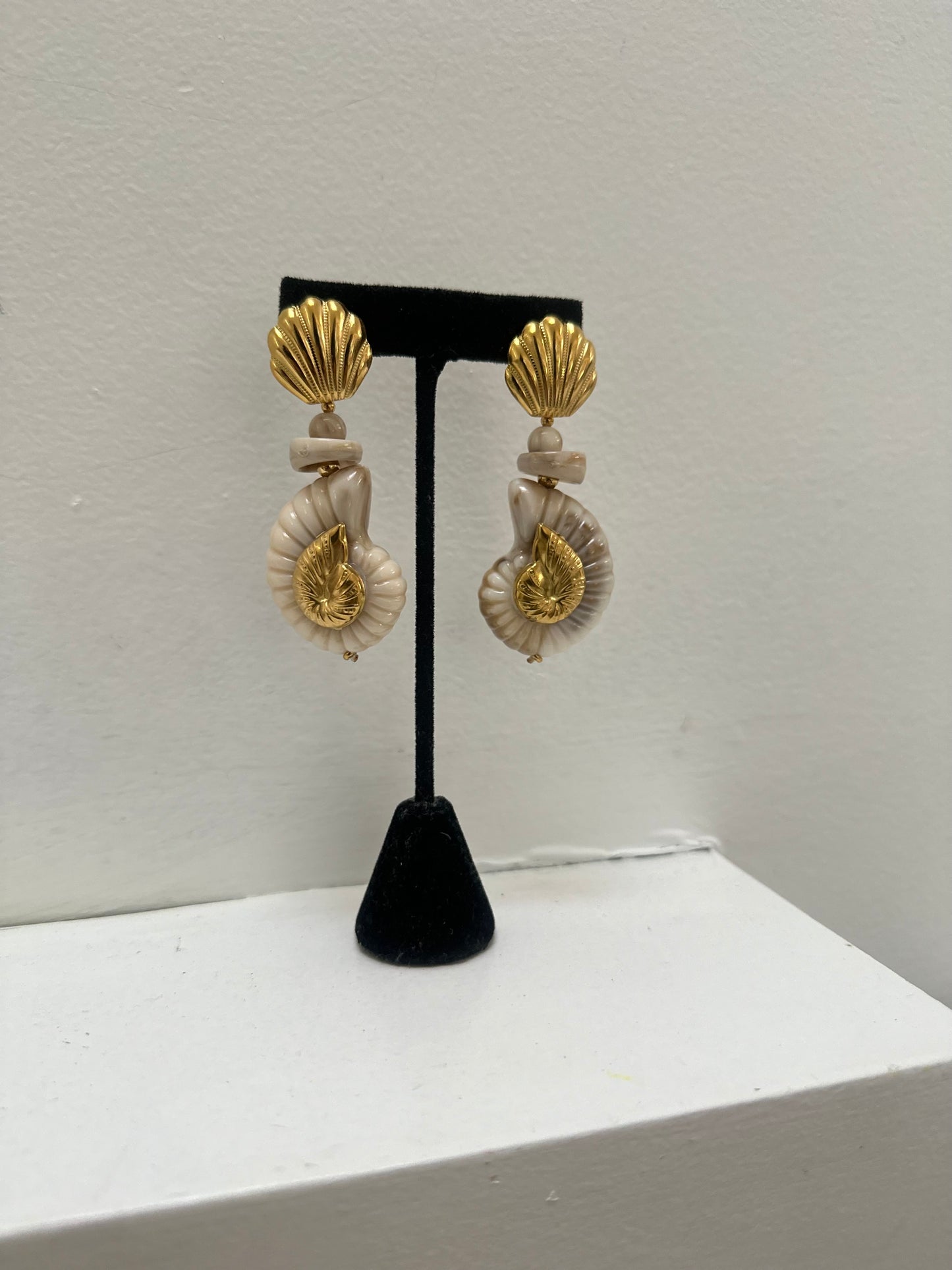 Shell Hanging Earrings