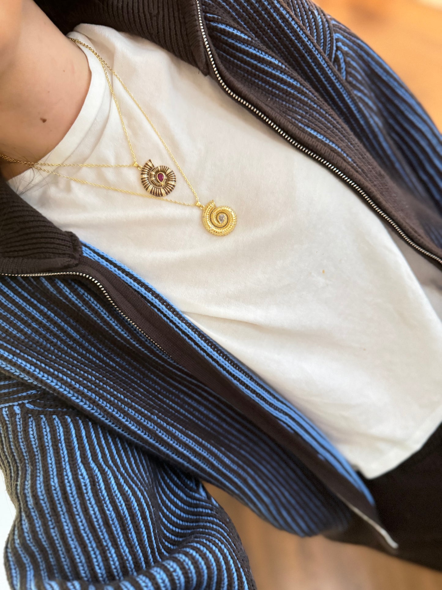 Shell Pendant Necklace