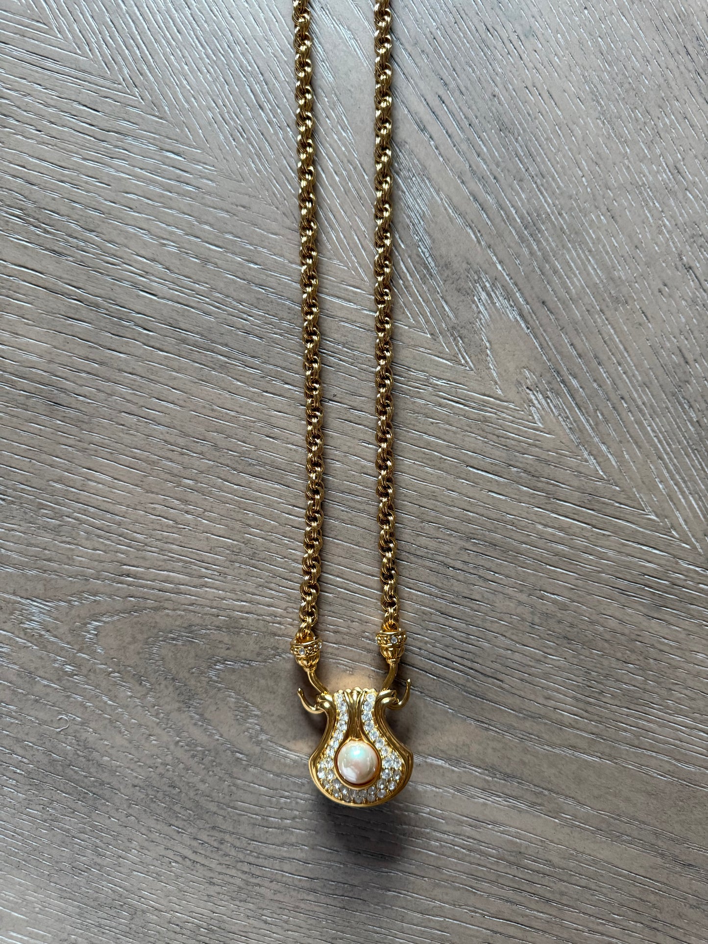 Vintage Nolan Miller Pearl Pendant Necklace