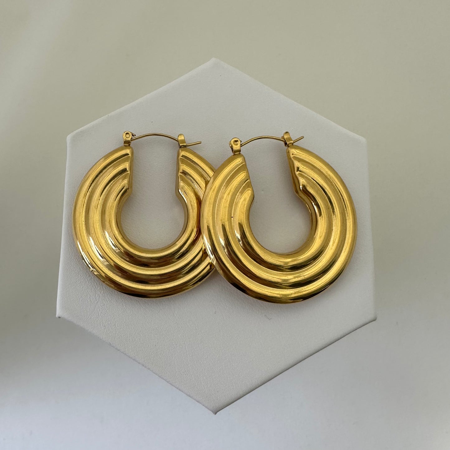 Ribbed Hoops