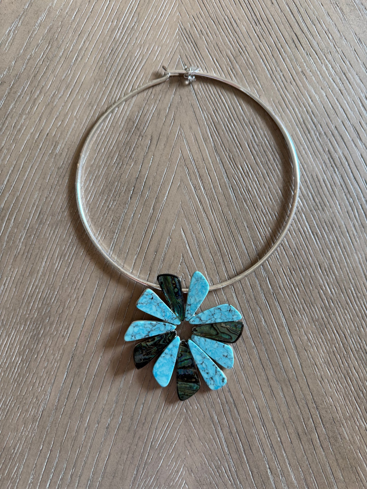 Vintage Turq Flower Pendant Choker
