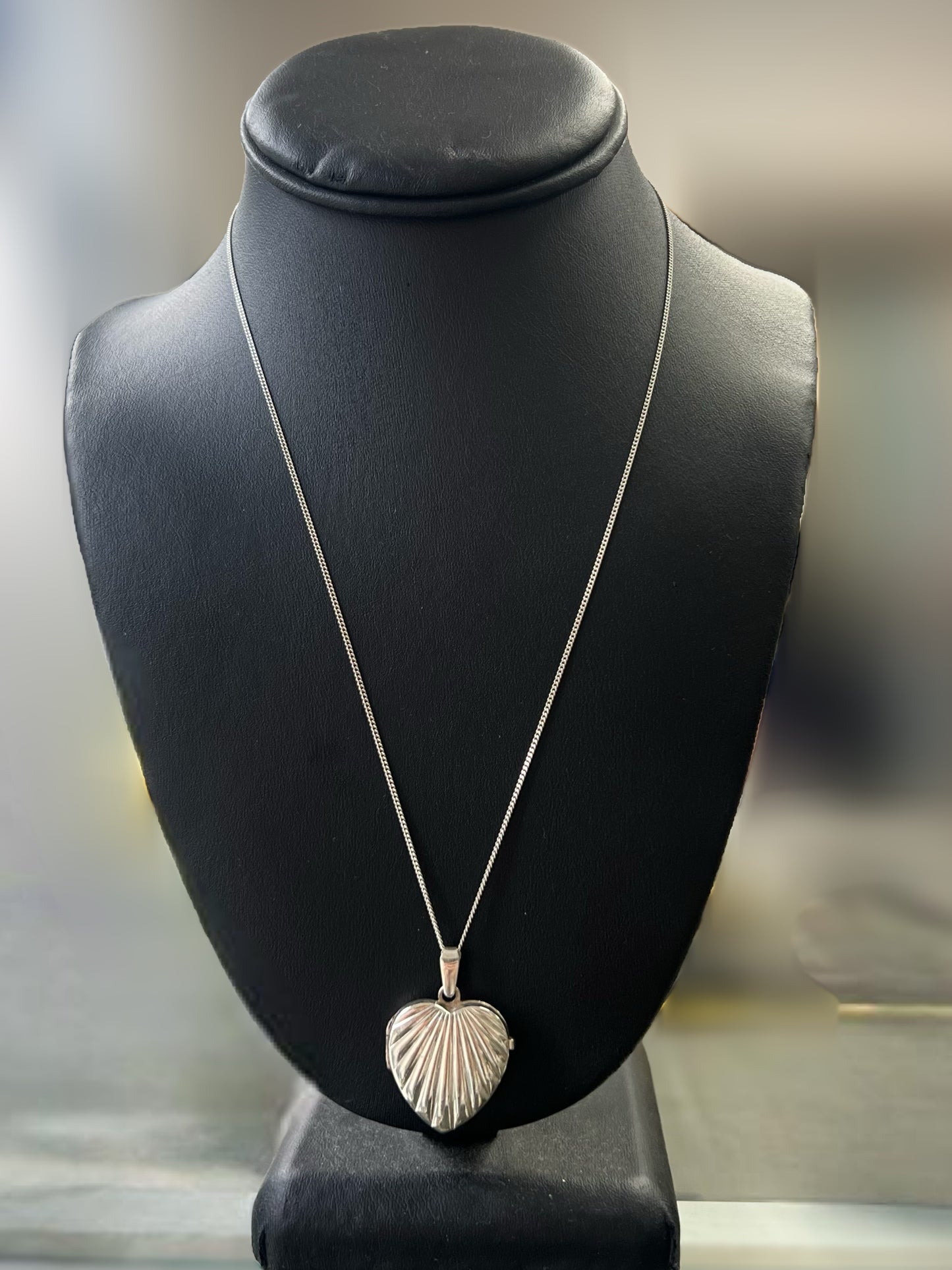 Silver Ribbed Puff Heart Locket Necklace