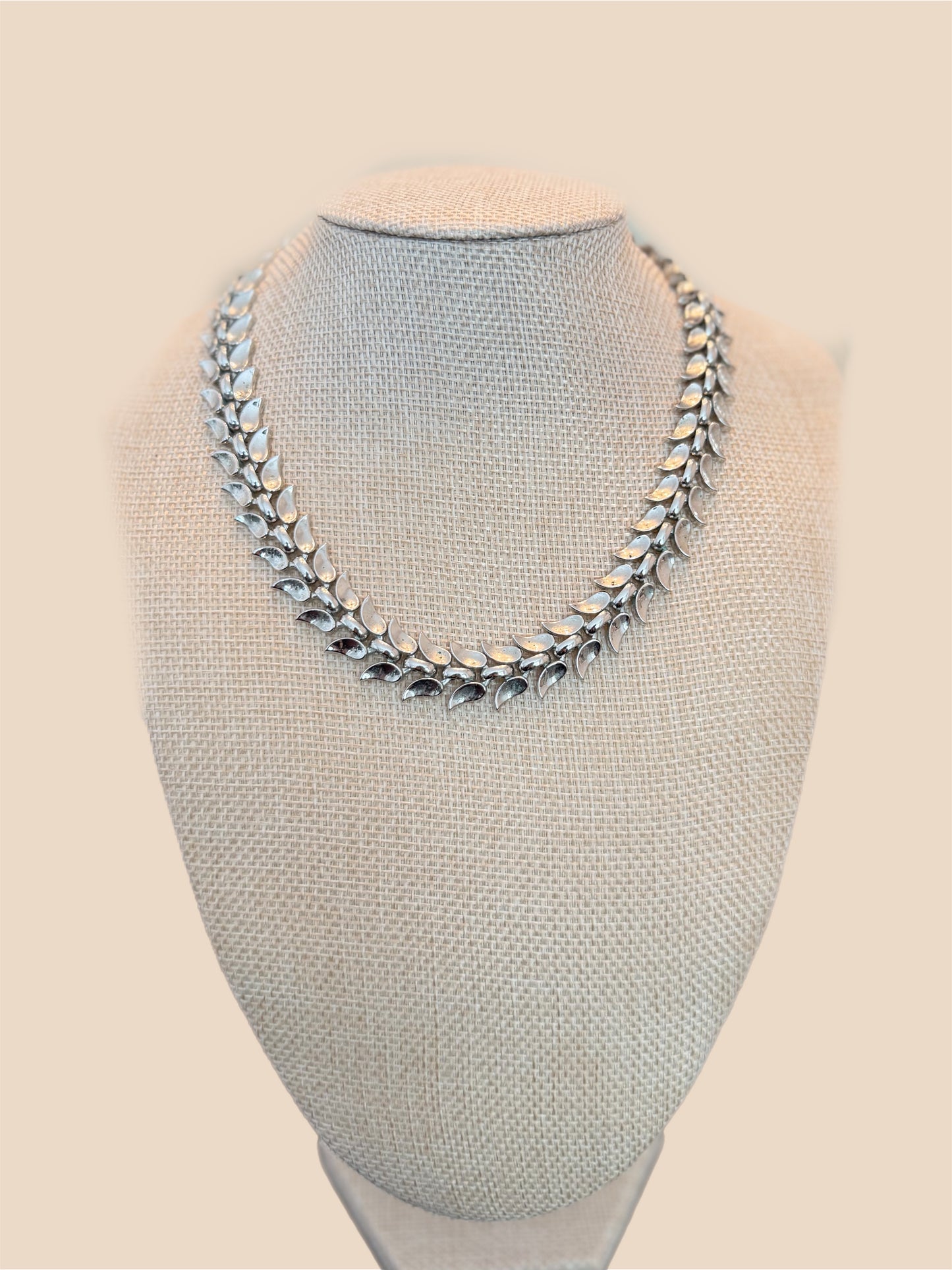 Silver Leaf Collar Necklace