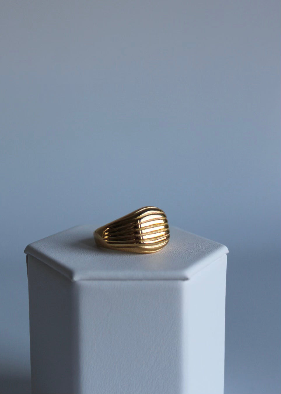 Gold Signet Ribbed Ring