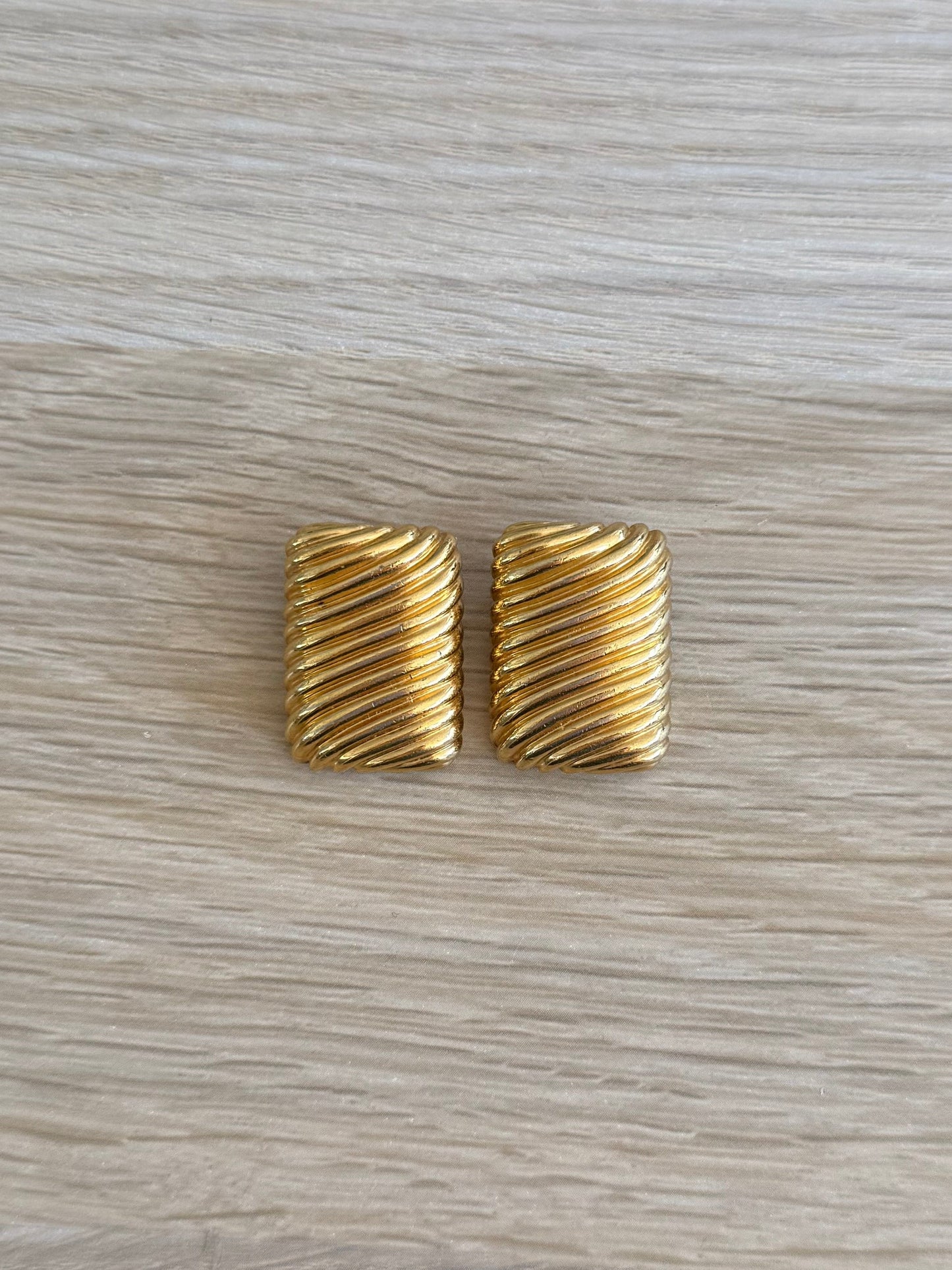 Vintage Ciner Gold Ribbed Rectangle Clip On Earrings
