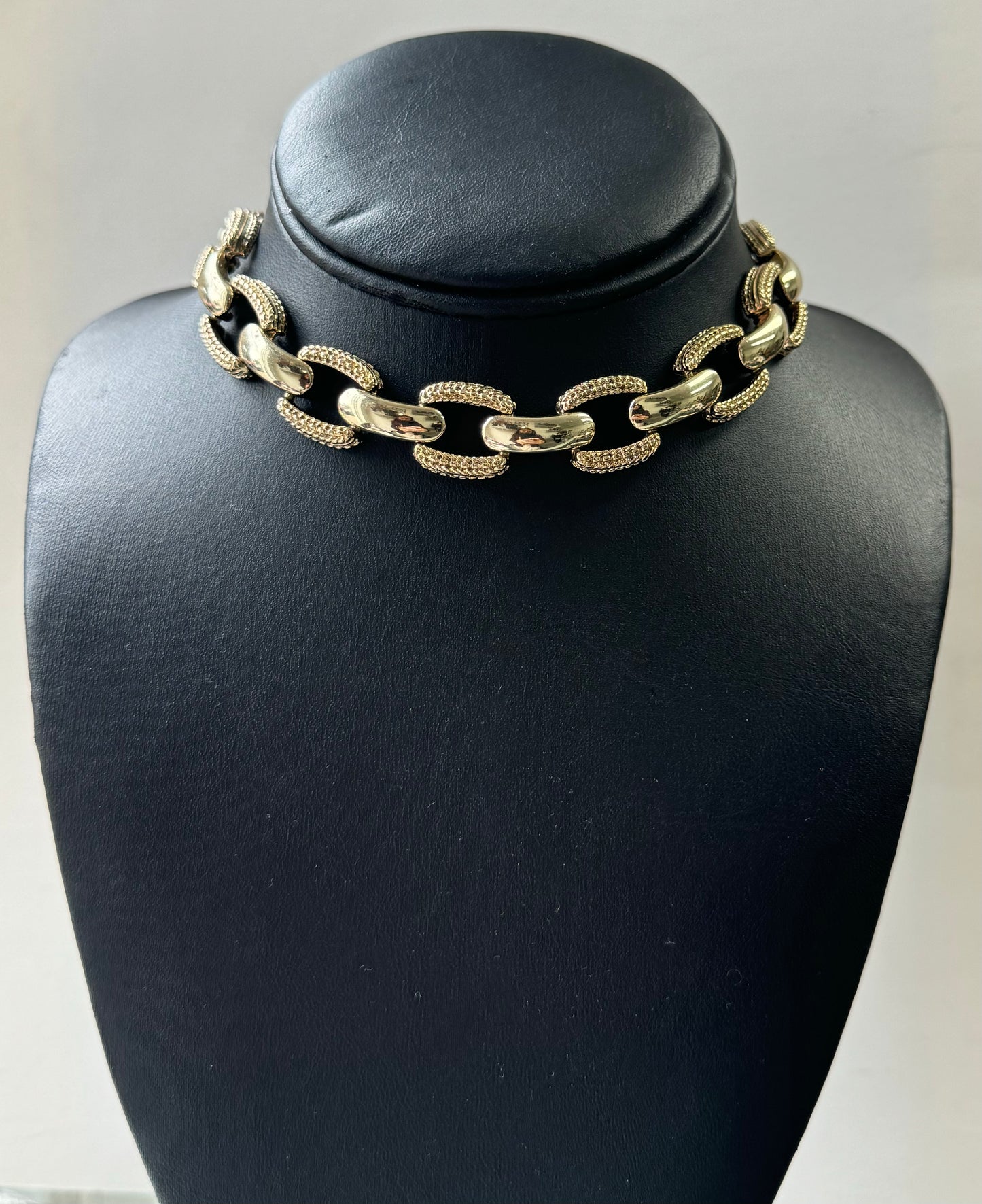 Gold Link Choker