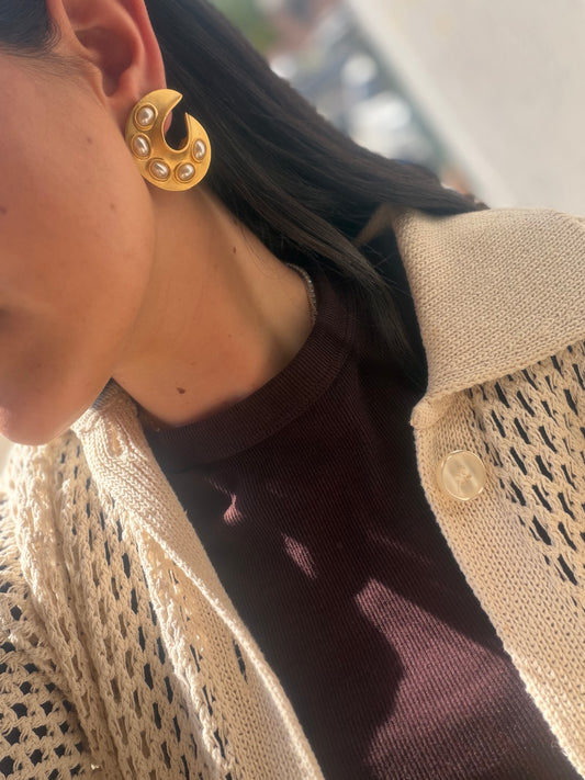 Vintage Matte Gold and Pearl Earrings