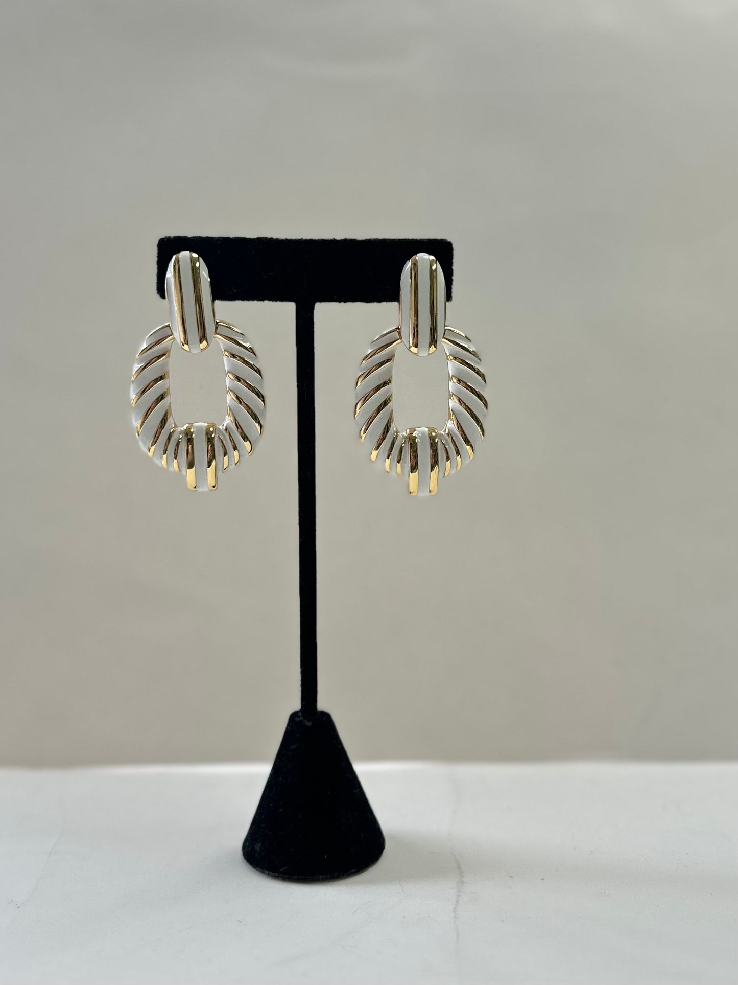 Black & White Gold Hanging Earring