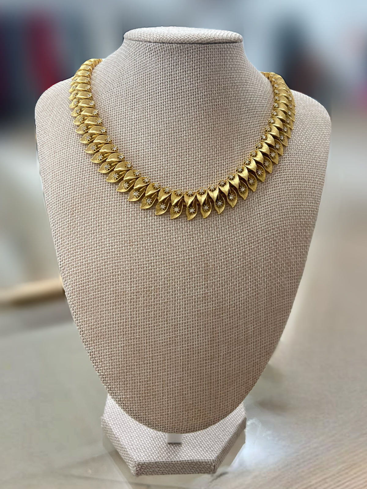 Gold Matte And Rhinestone Leaf Choker Necklace