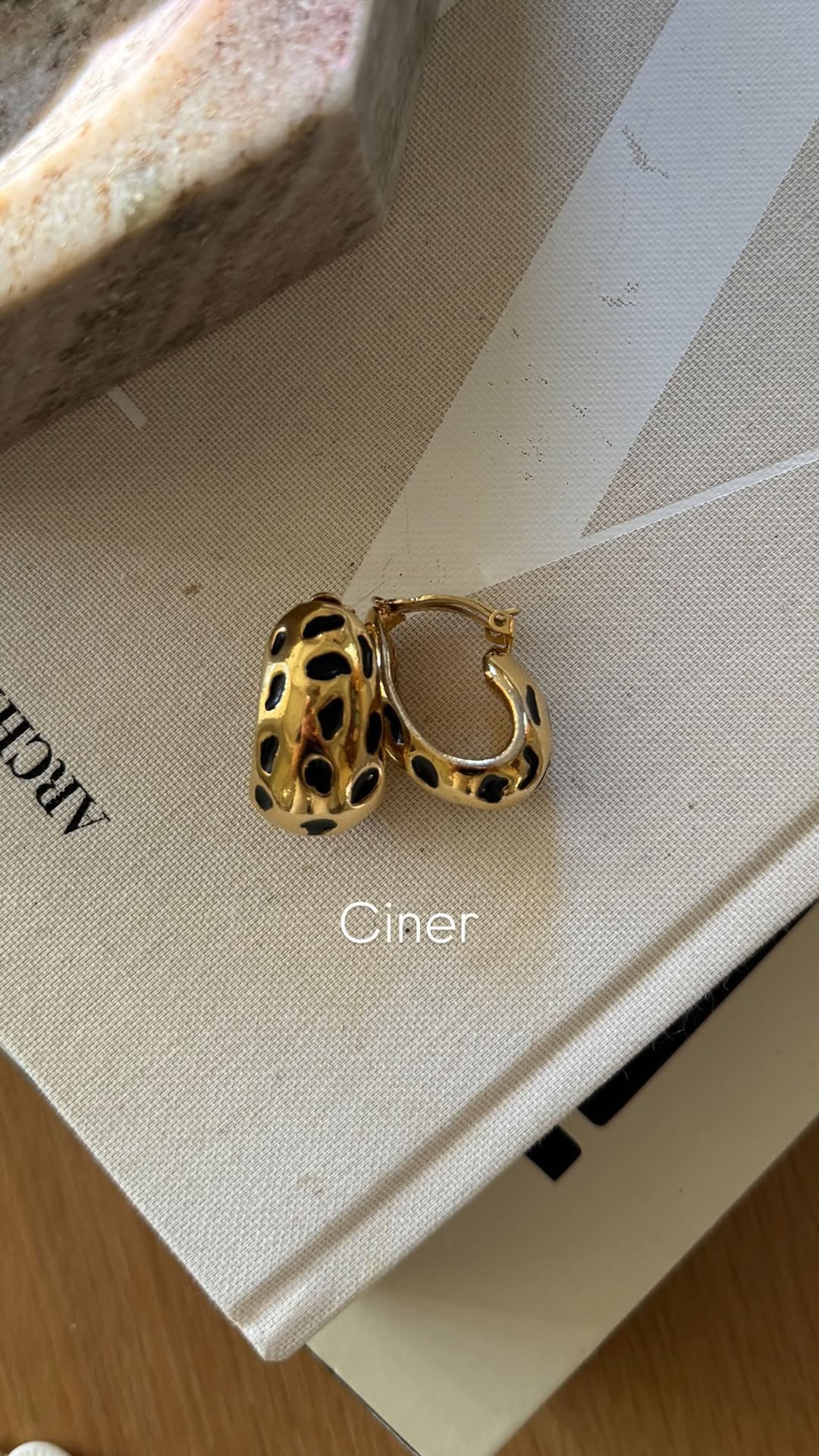 Ciner Black And Gold Chip On Hoop Earrings