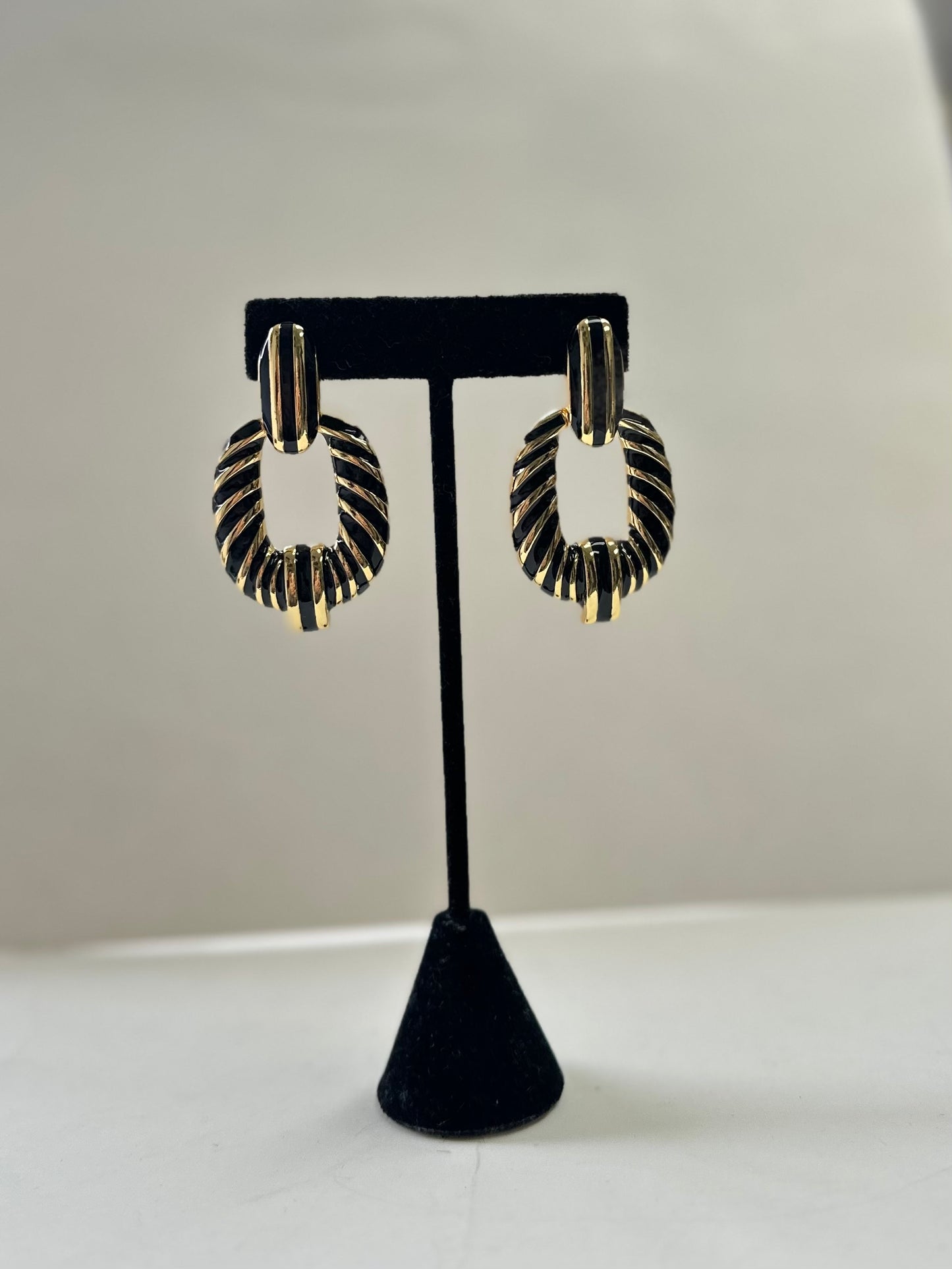 Black & White Gold Hanging Earring