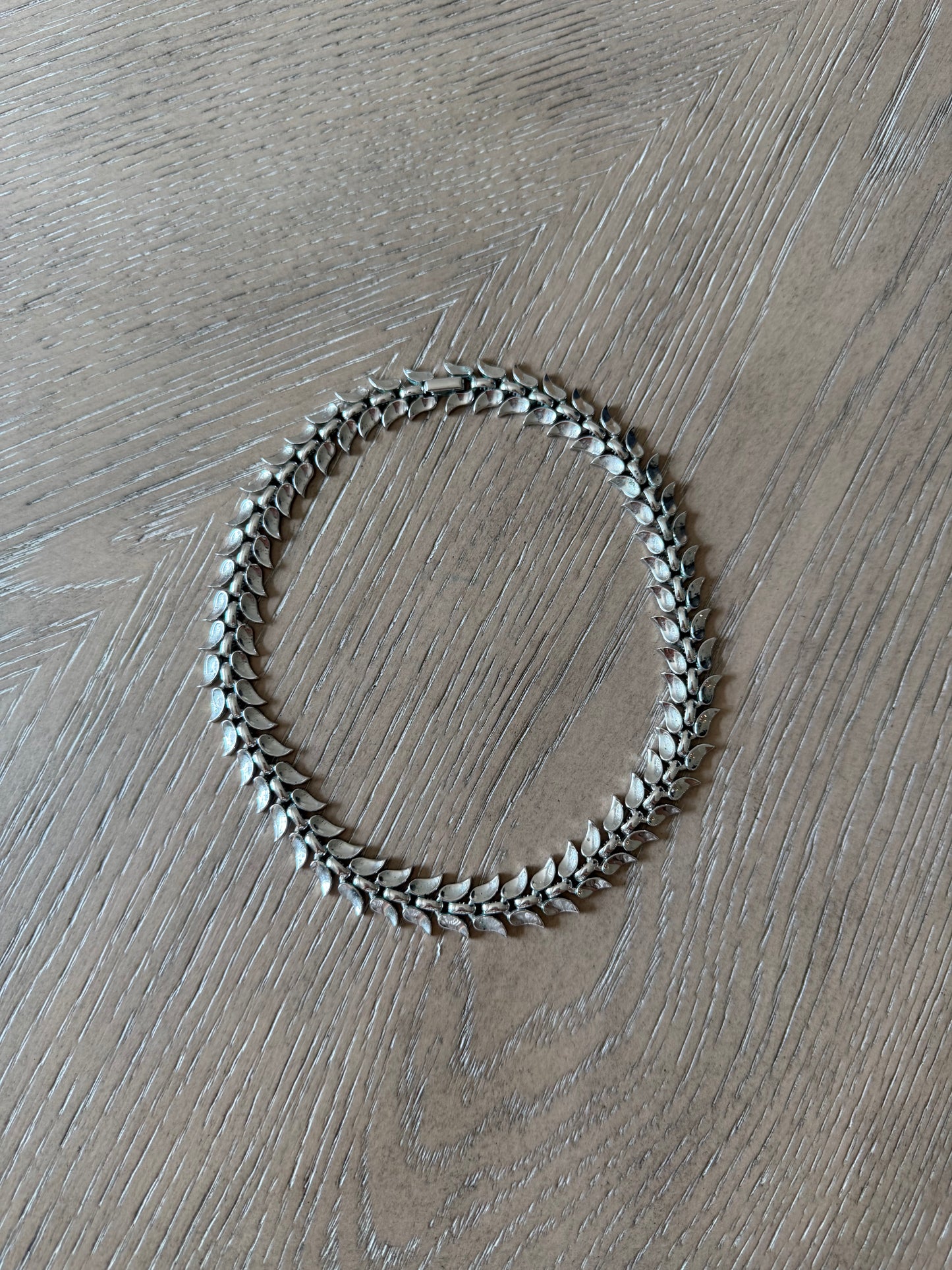 Silver Leaf Collar Necklace