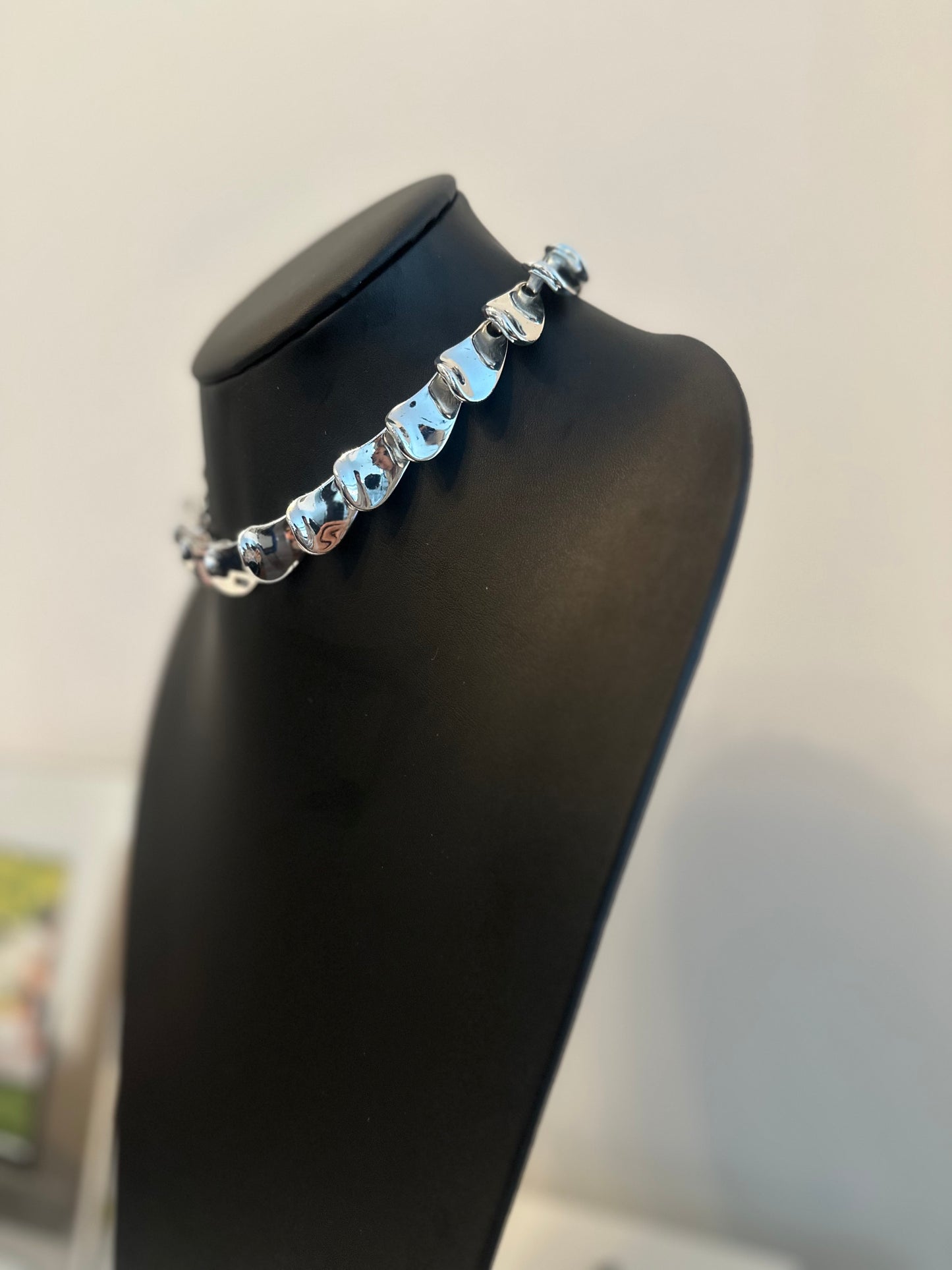 Silver Waved Choker