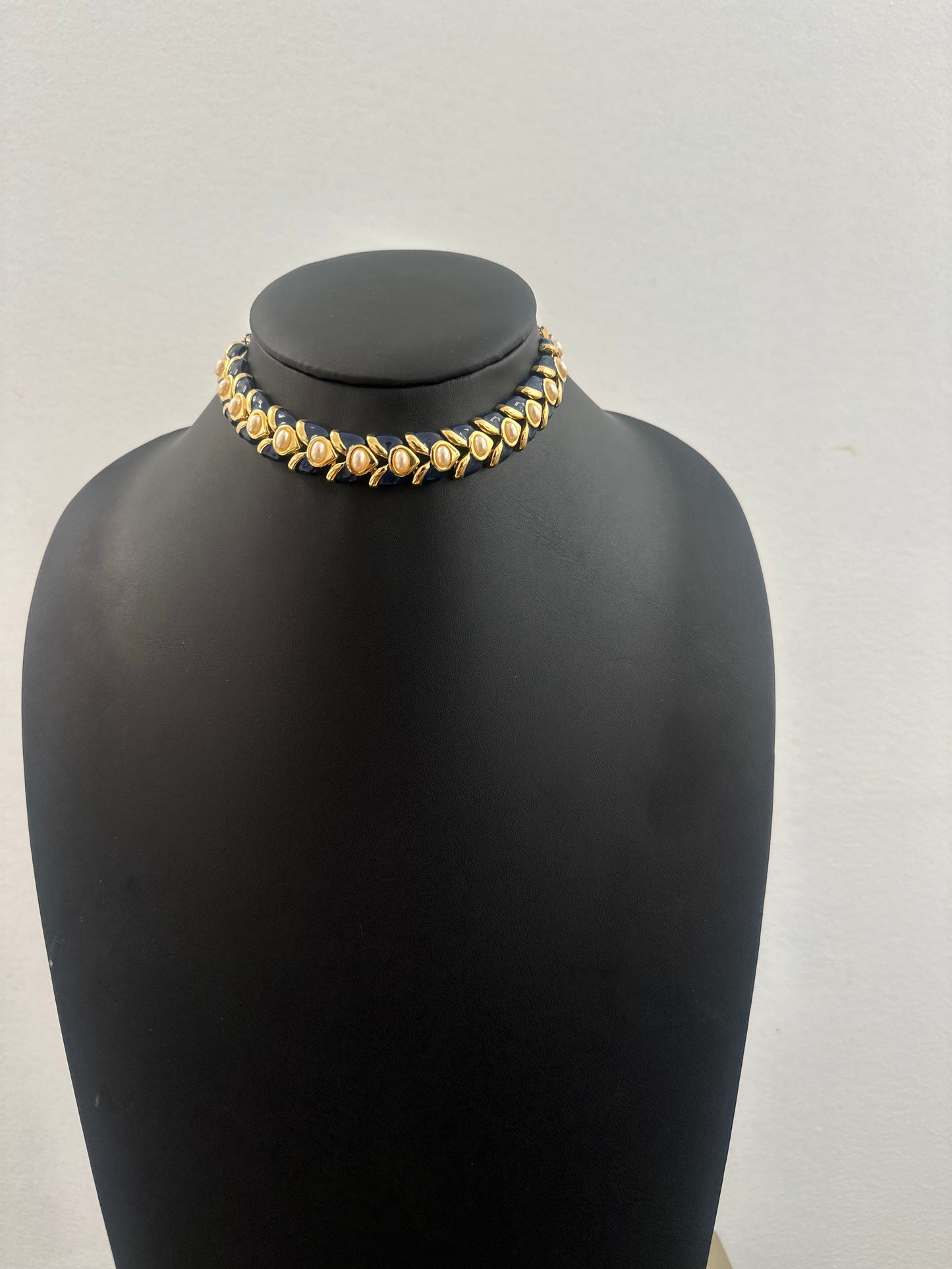 Enamel and Faux Pearl Choker Necklace