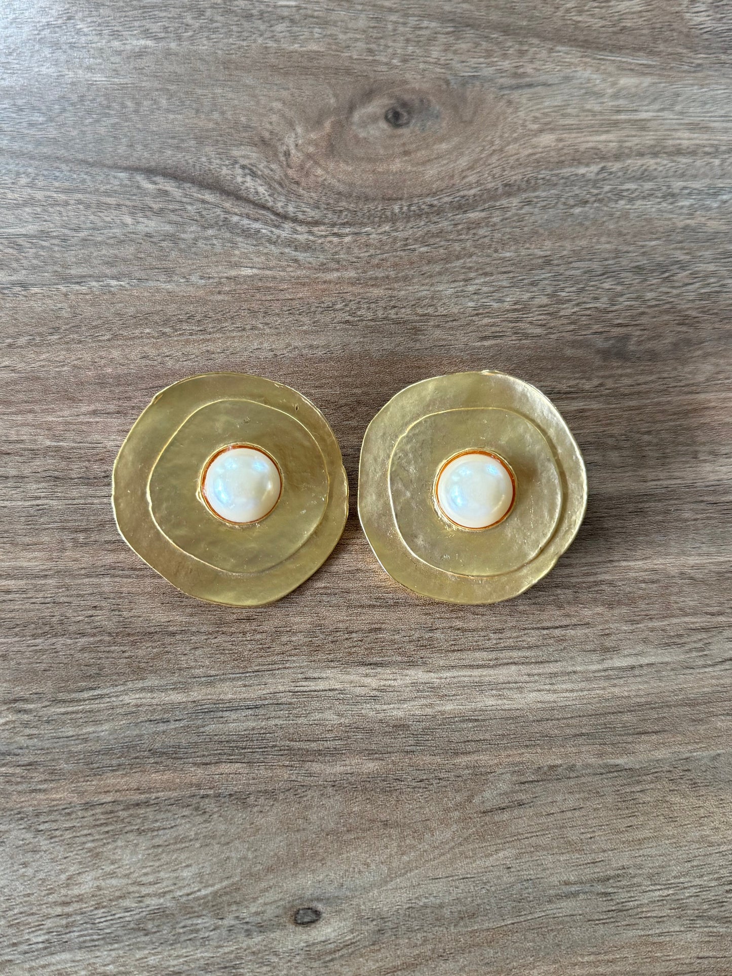 Oversized Vintage 1980's-90's Hammered Gold Round Clip Earrings With Faux Pearls