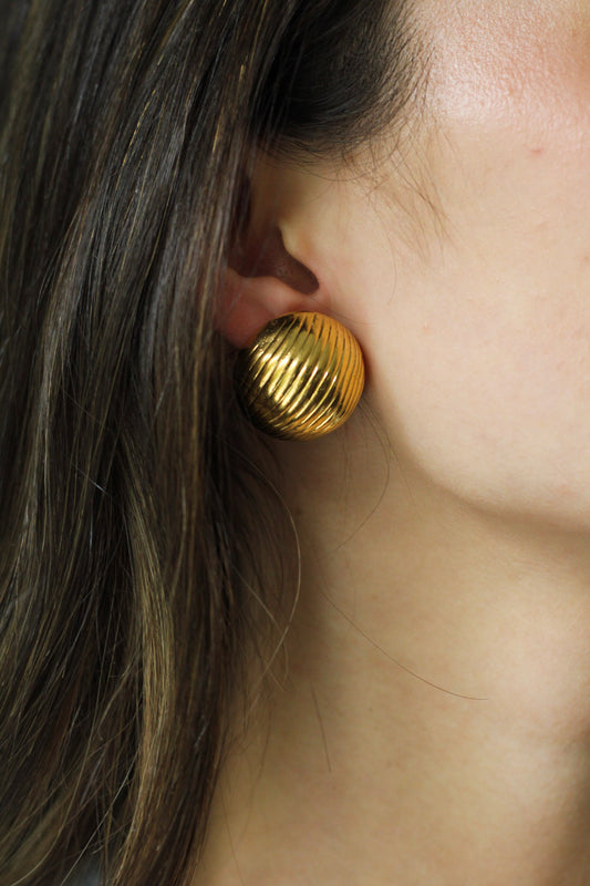 Gold Ribbed Circle Earrings