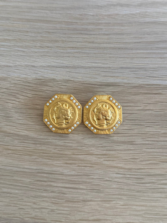 Gold Coin Little Pearl Earrings