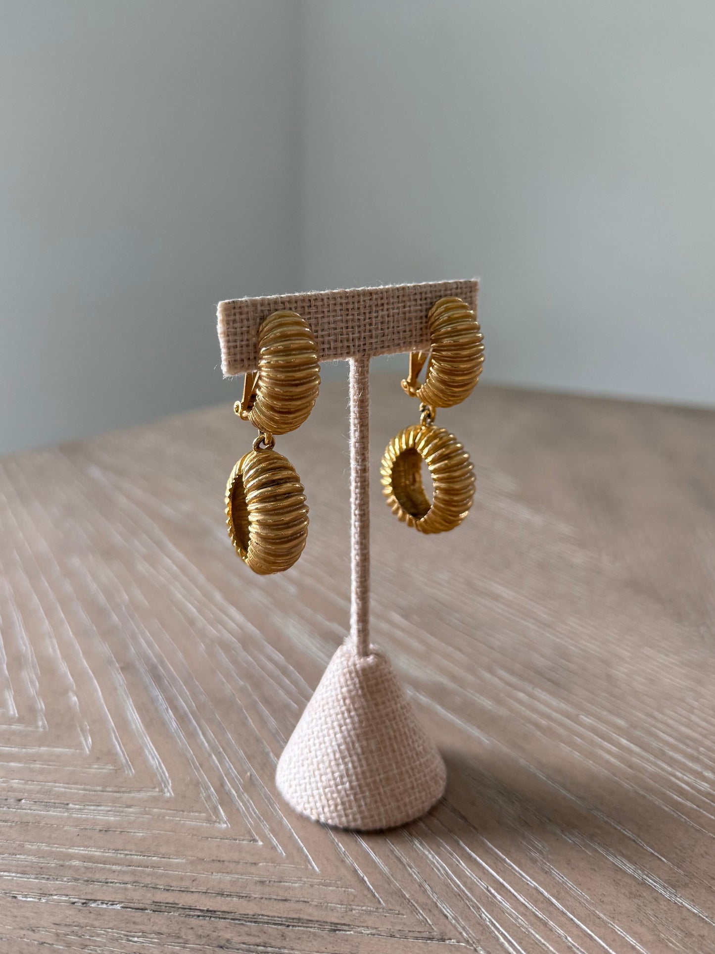Vintage Gold Ribbed Hanging