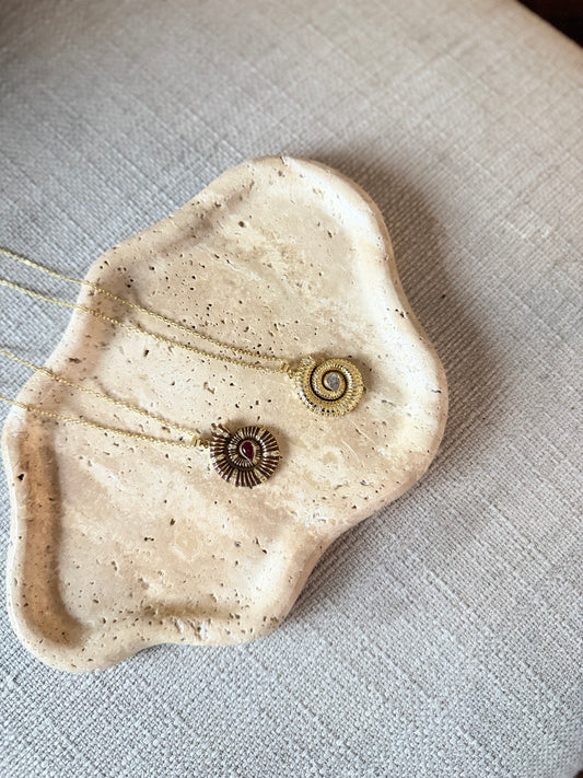 Shell Pendant Necklace