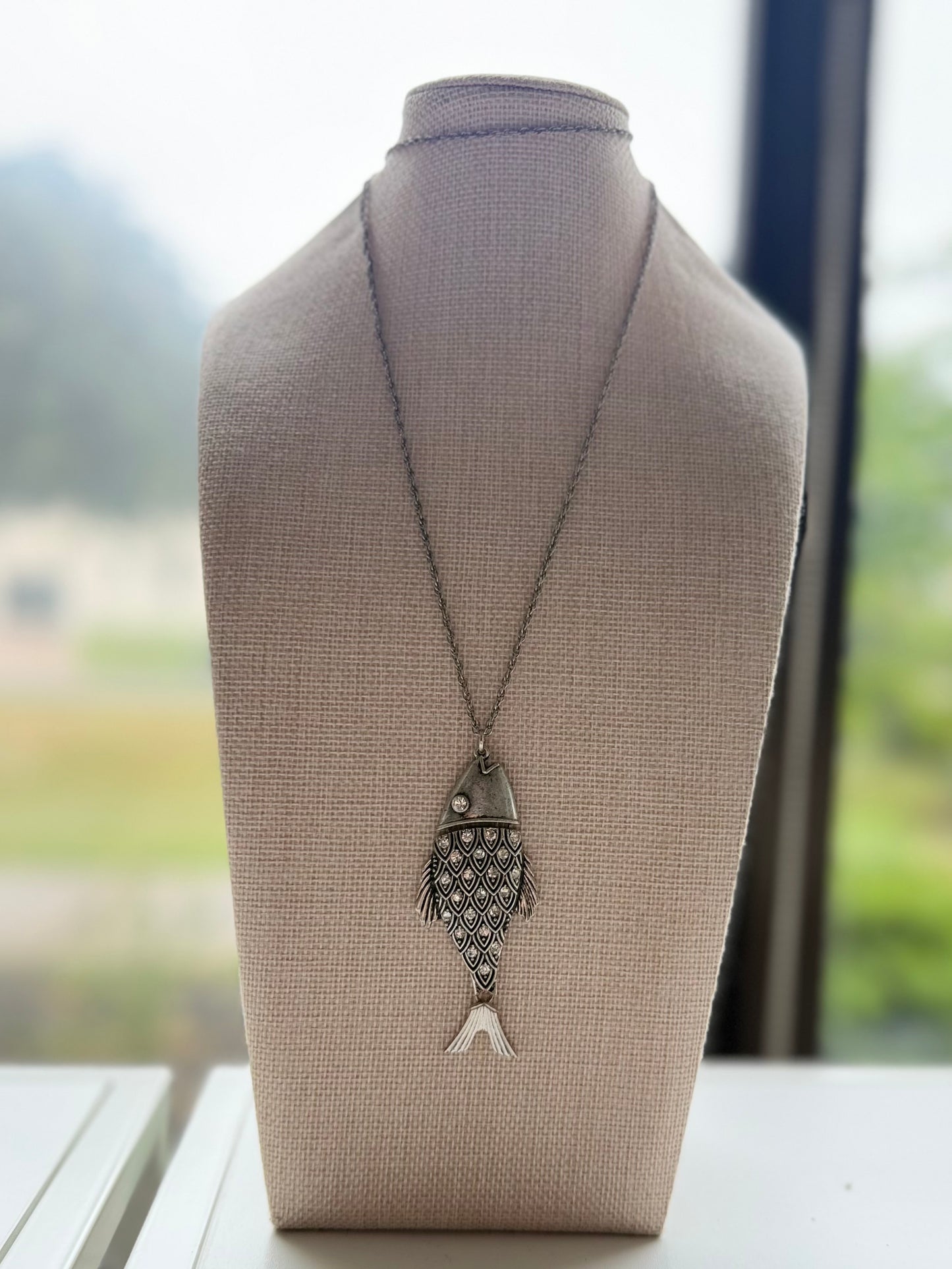 Silver Rhinestone Pendant Necklace