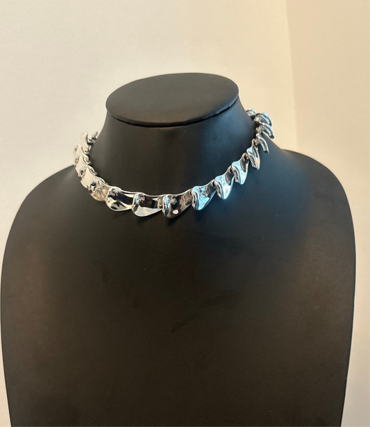 Silver Waved Choker