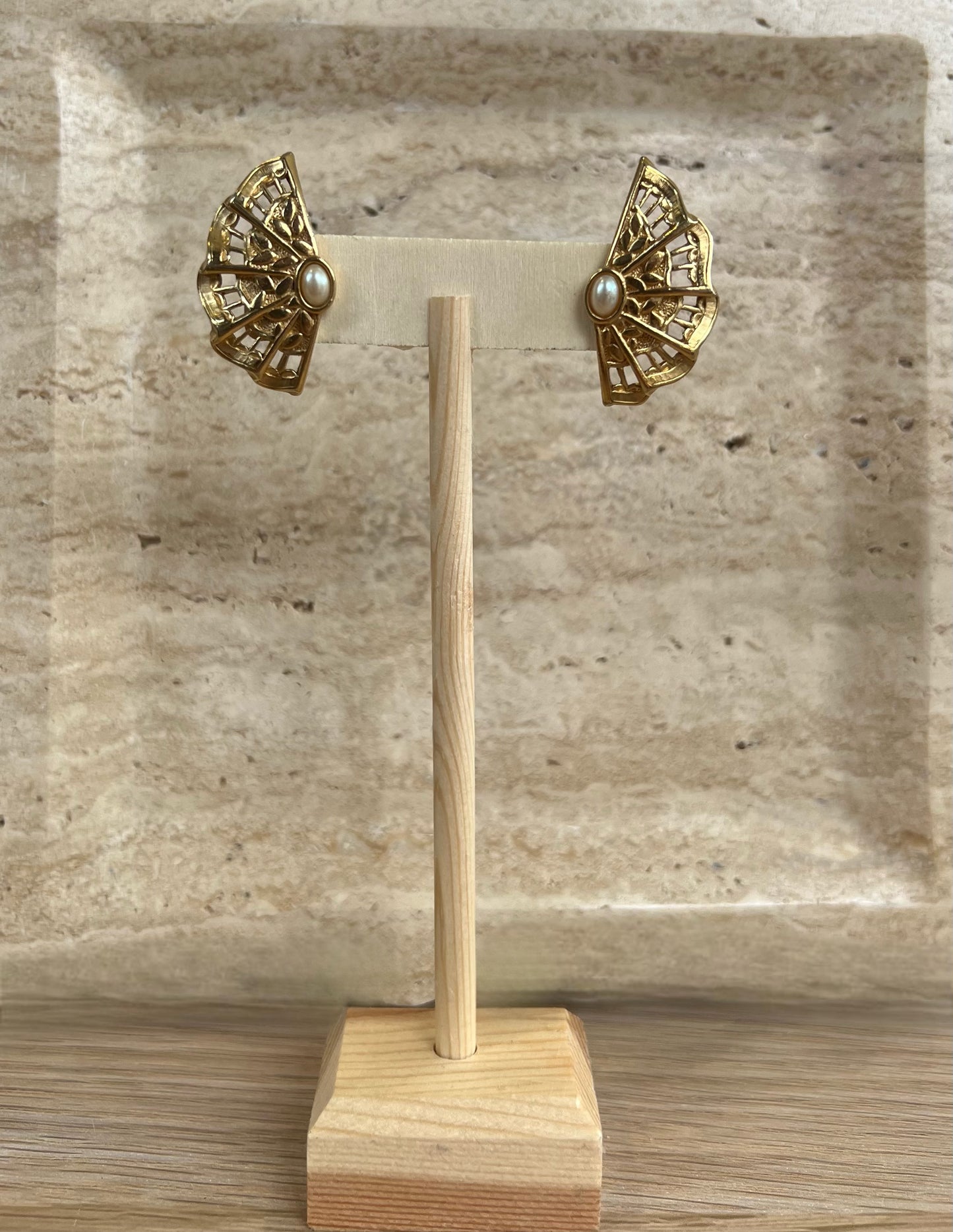 Vintage Gold Fan Earring With Pearl