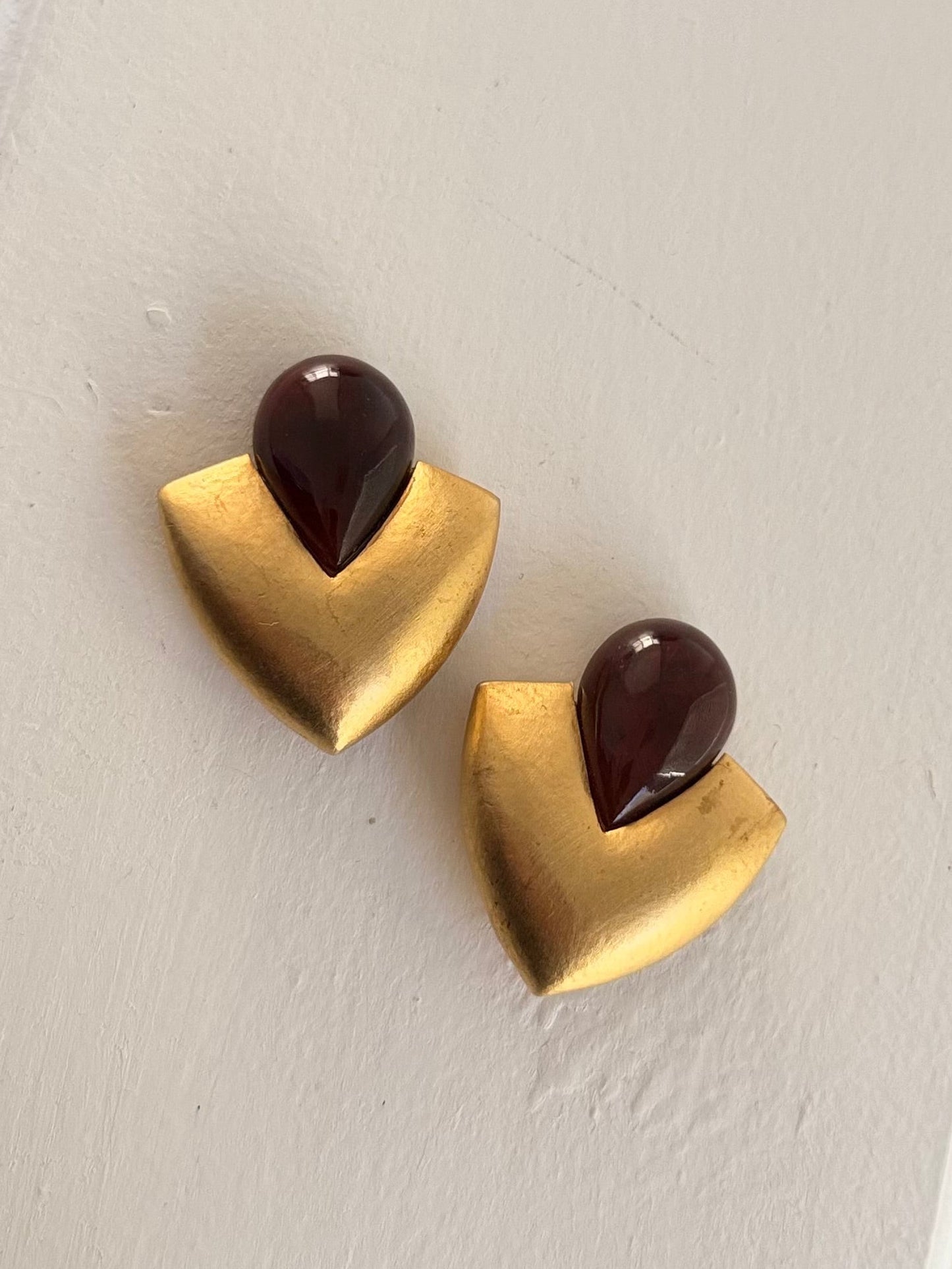 Vintage Chunky Gold Tone Brown Clip On Earrings