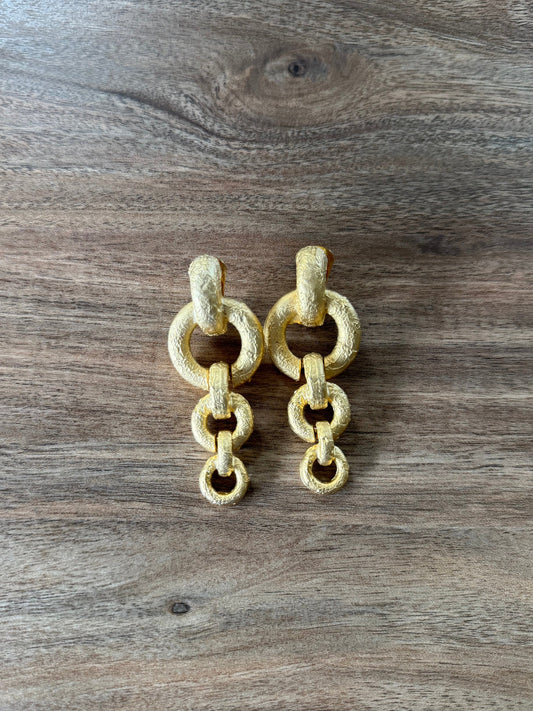 Vintage Park Lane Textured Matte Gold Dangle Clip Earrings