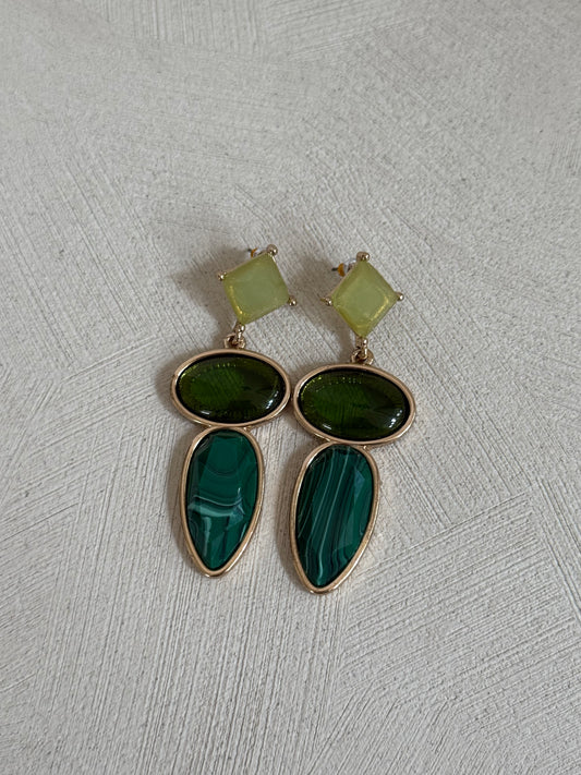 Vintage Green Stone Dangle Oval Earrings