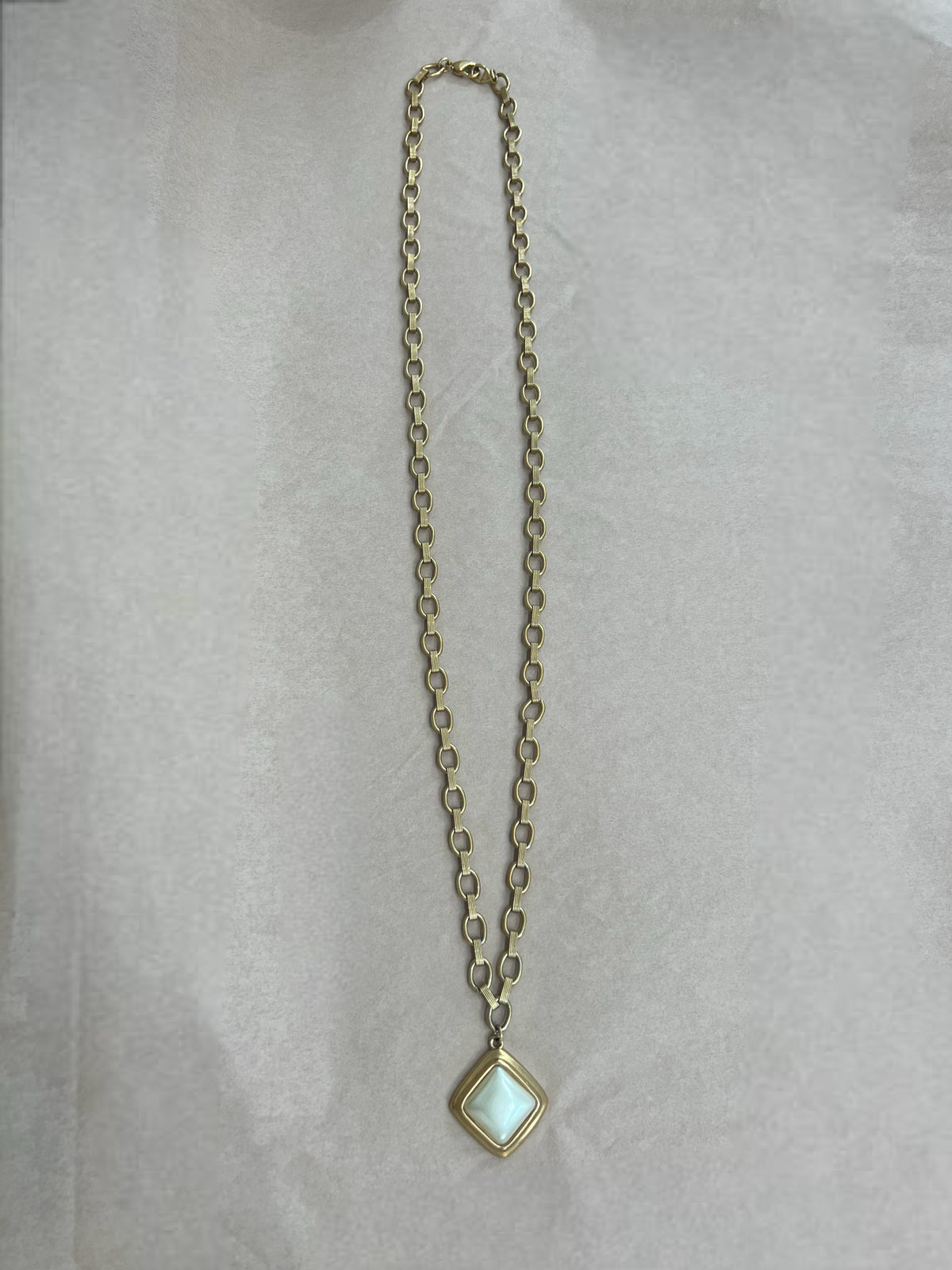 Pearl and Gold Pendant Necklace