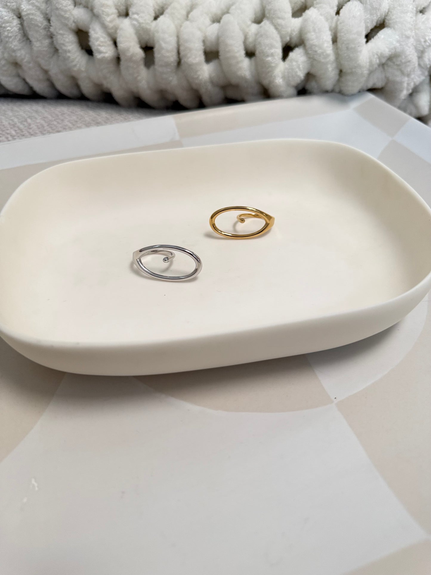 Double Loop Ring