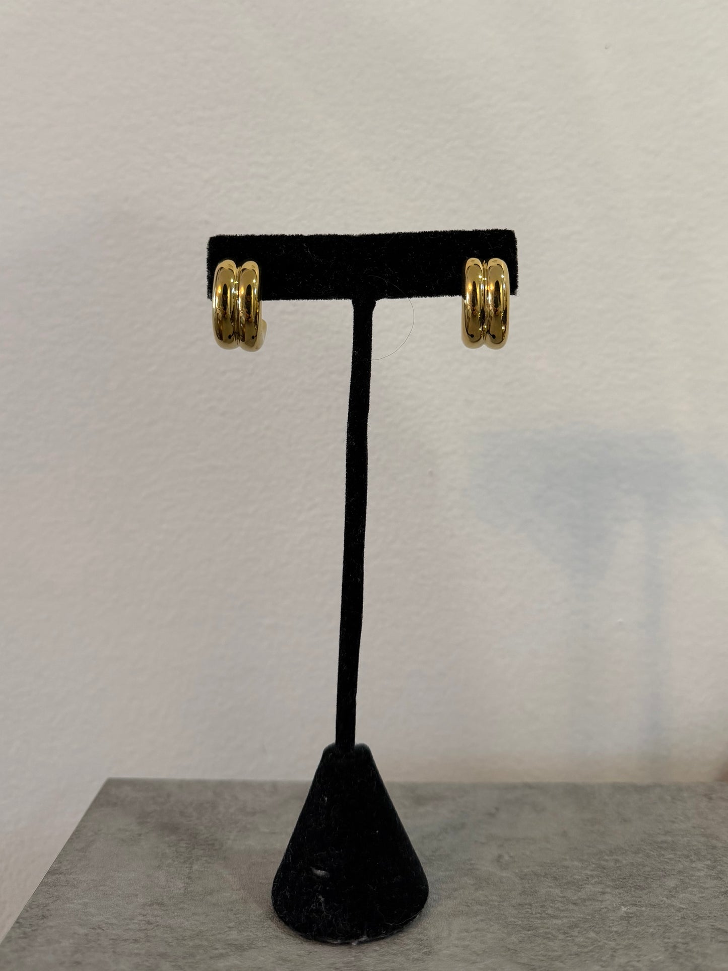 Double Ribbed Medium Sized Hoops