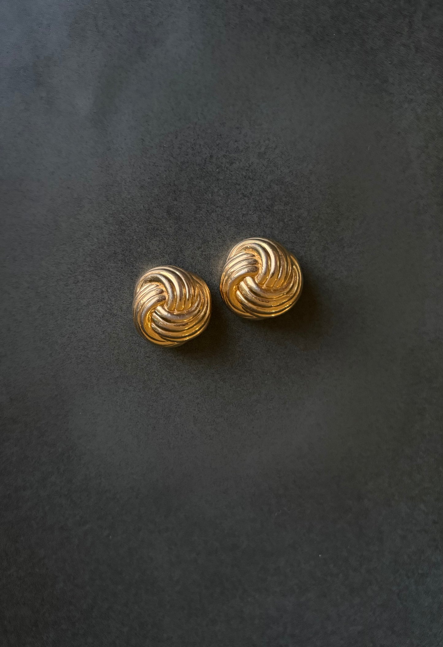 CINER Large Domed Knot Heavy Signed Gold Tone Clip One Earrings