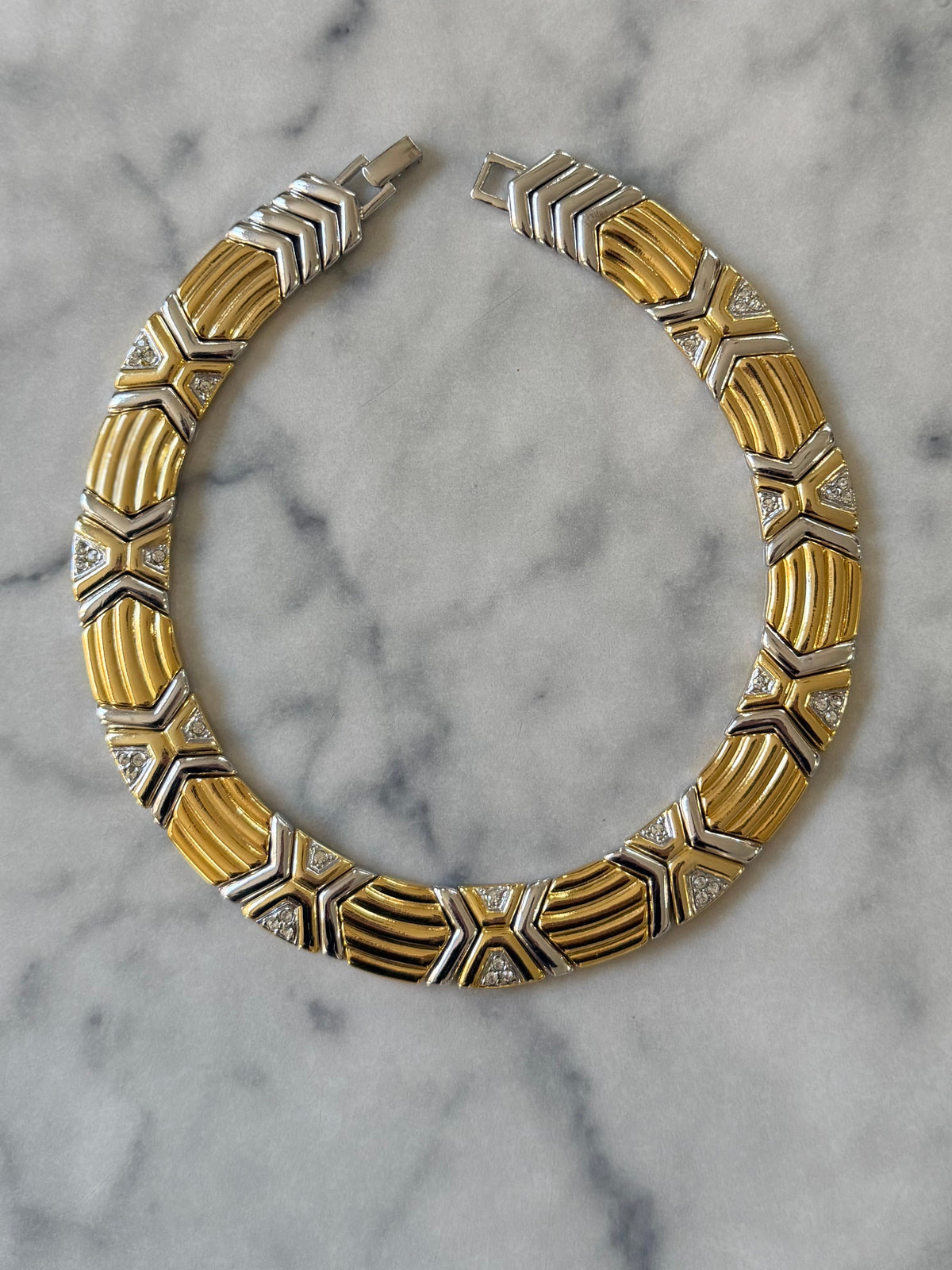 Vintage Two Tone Ribbed Rhinestone Collar Necklace