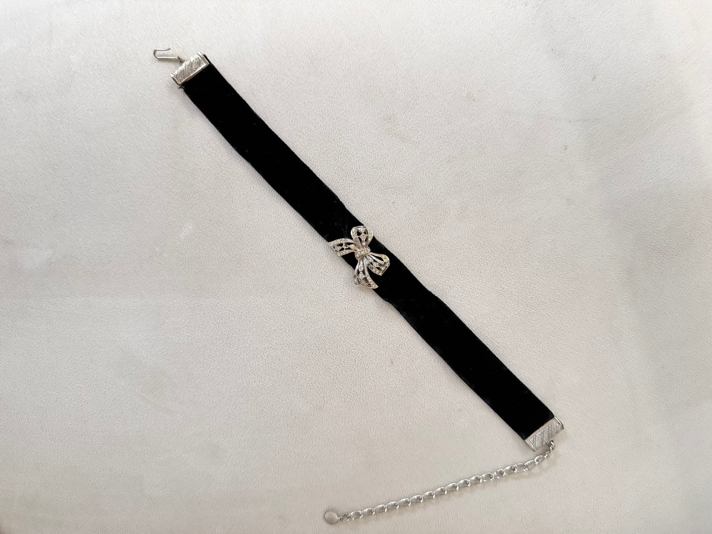 Vintage Black Velvet Bow Choker