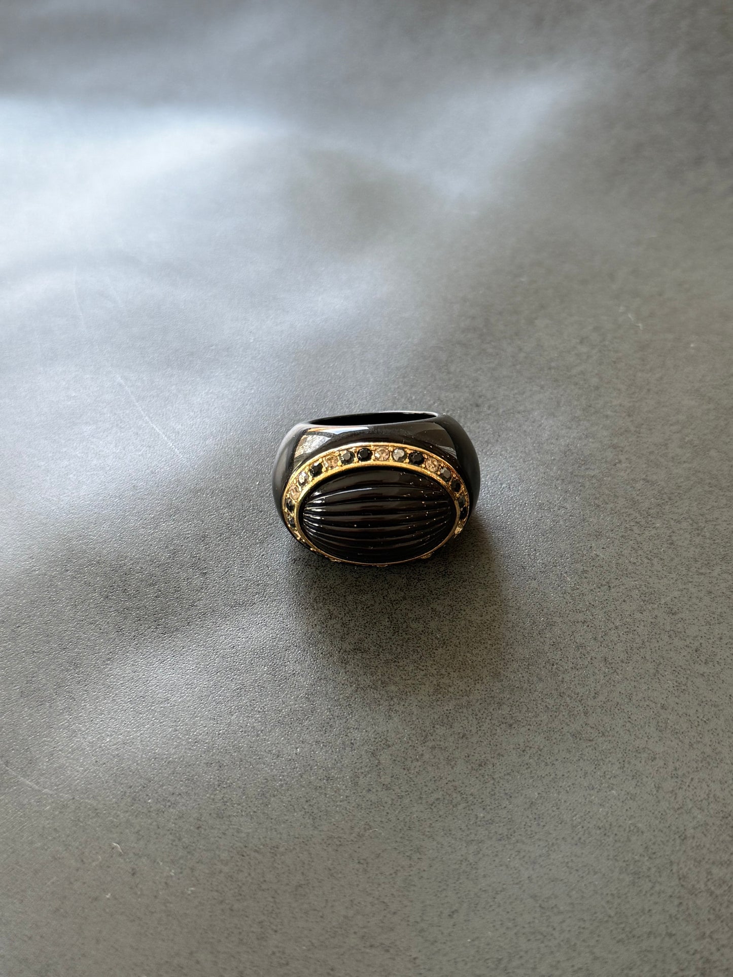 Black and Gold Vintage Ring Ribbed Top Design Rhinestones Accent