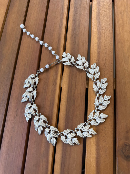 Vintage Leaf Choker